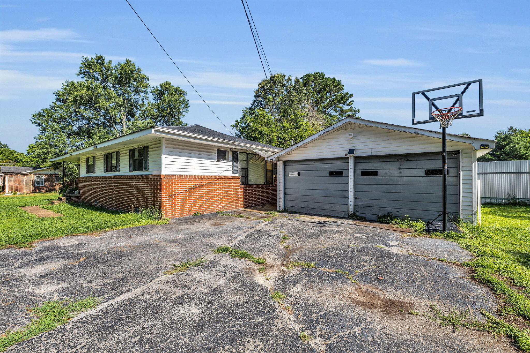6 W Wotring Street
