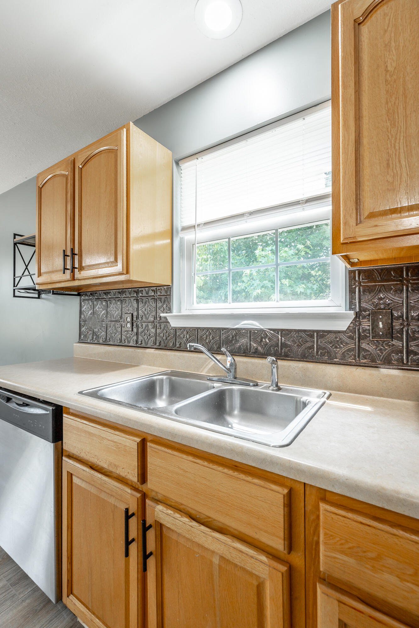 160 Hazelwood Road