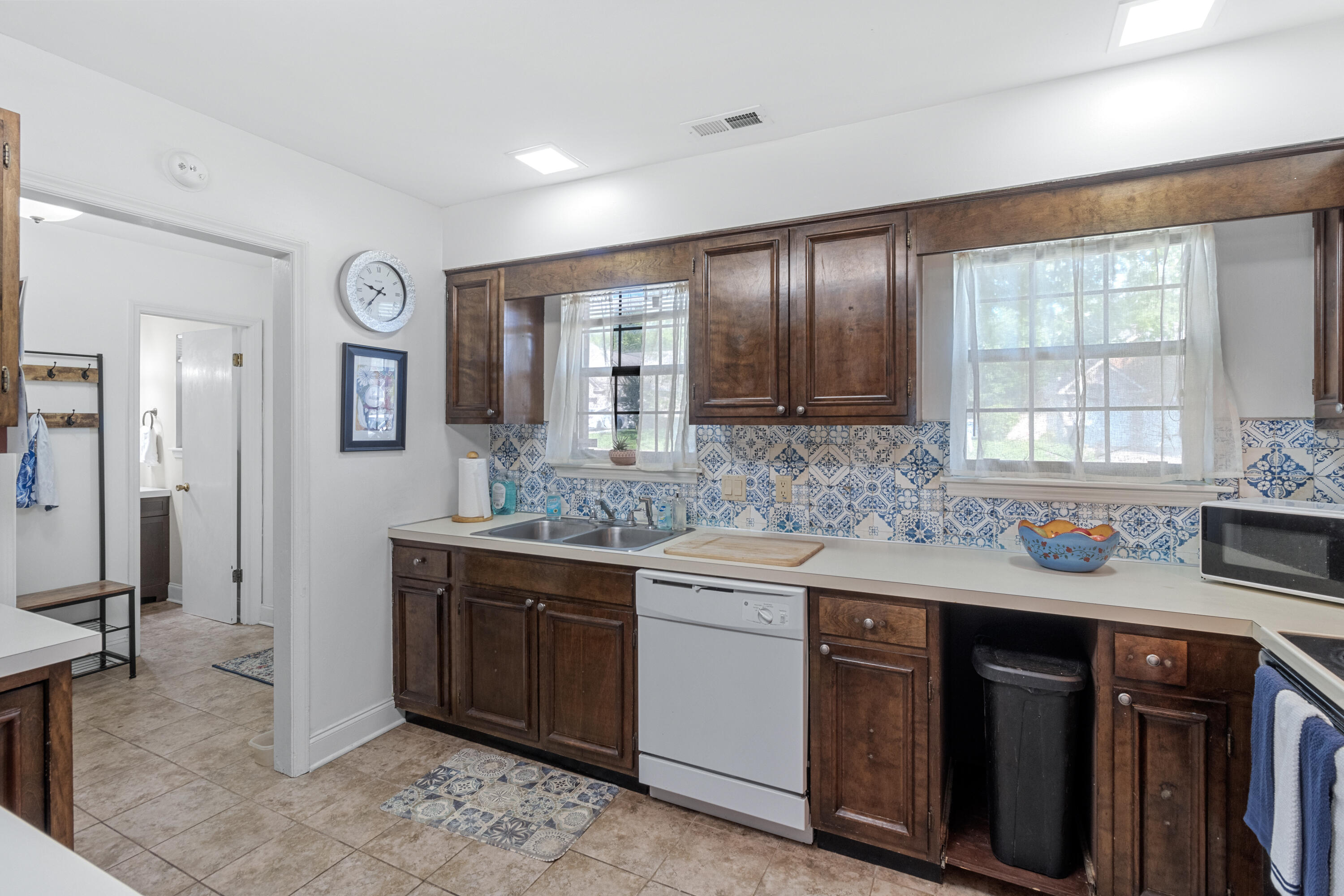 6429 Brookmead Circle