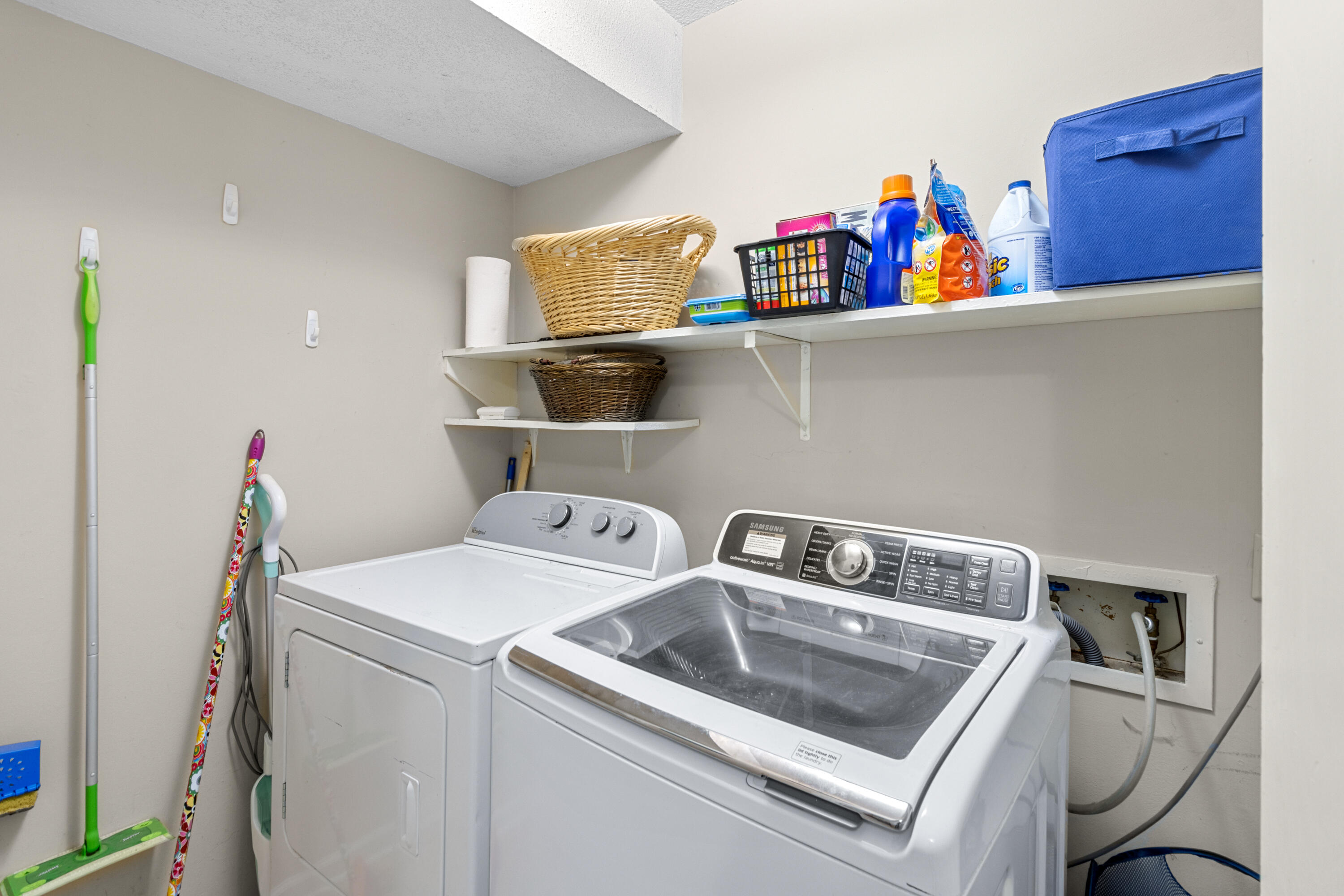6429 Brookmead Circle