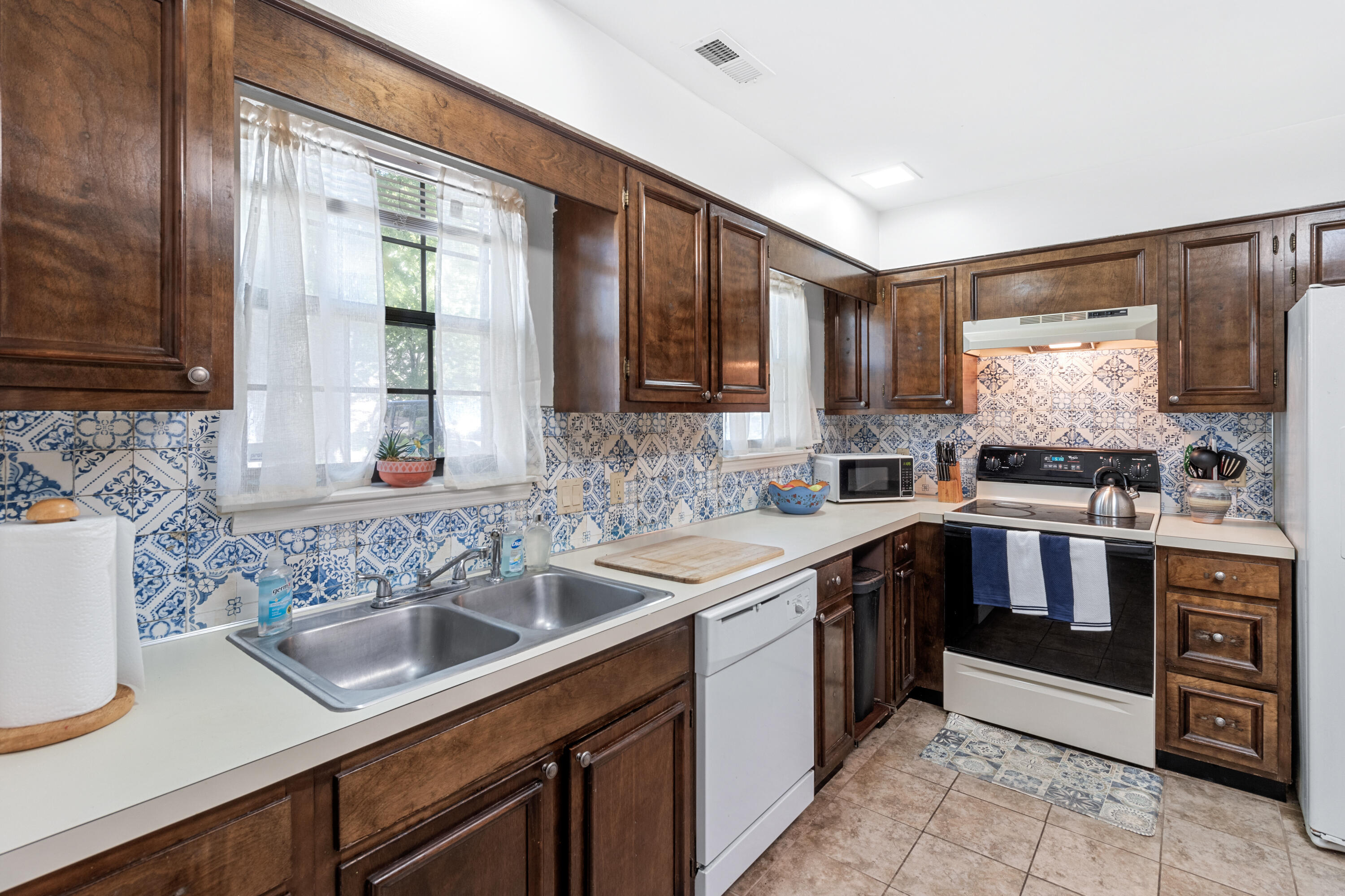 6429 Brookmead Circle