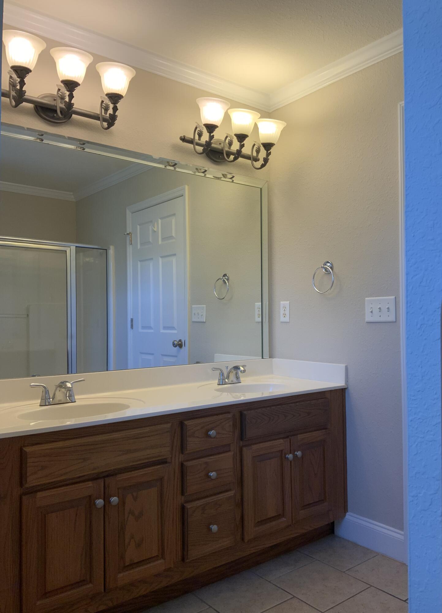 1304 Applebrook Drive