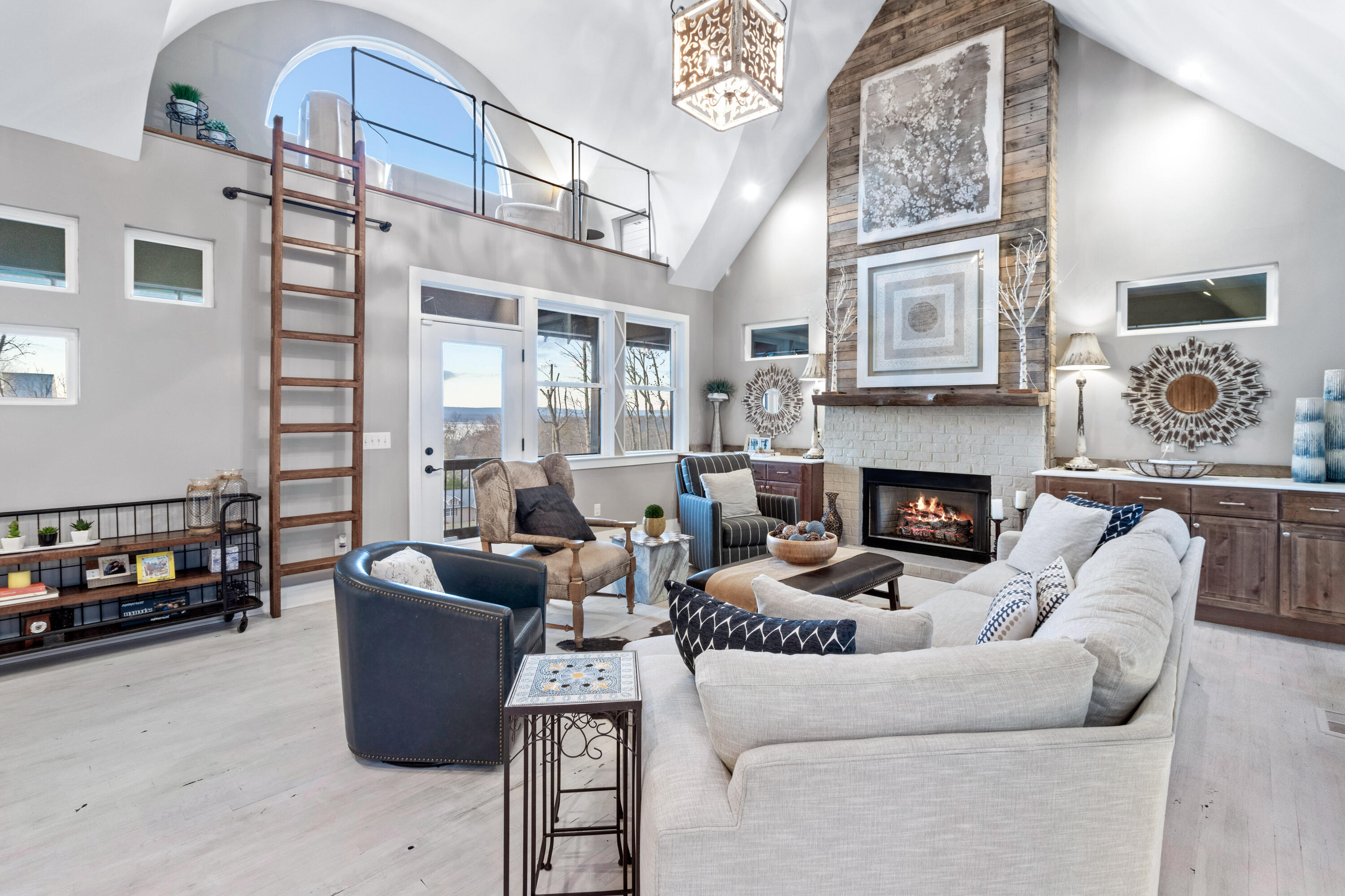9888 Caseview Drive