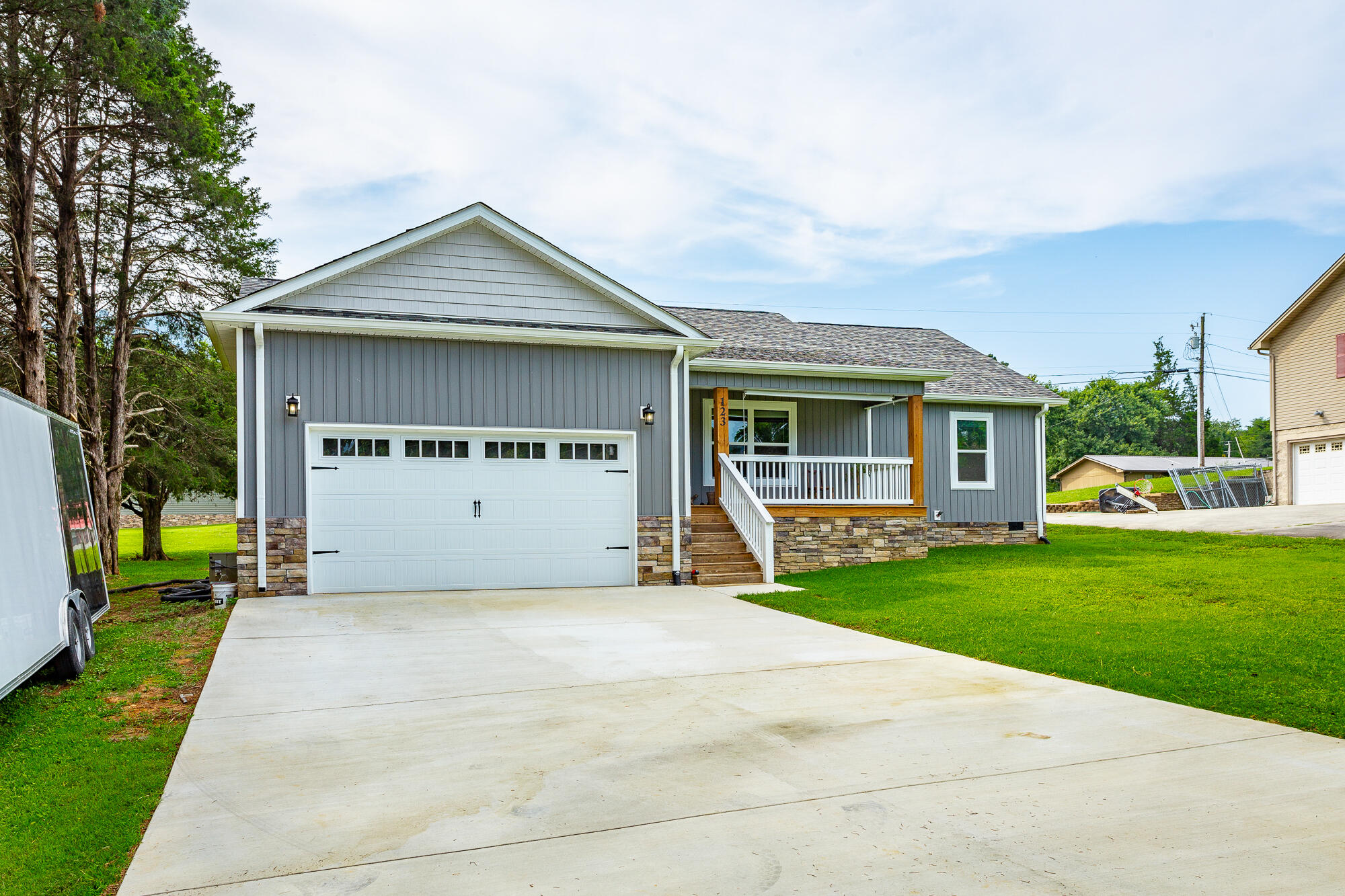 123 Hill Circle