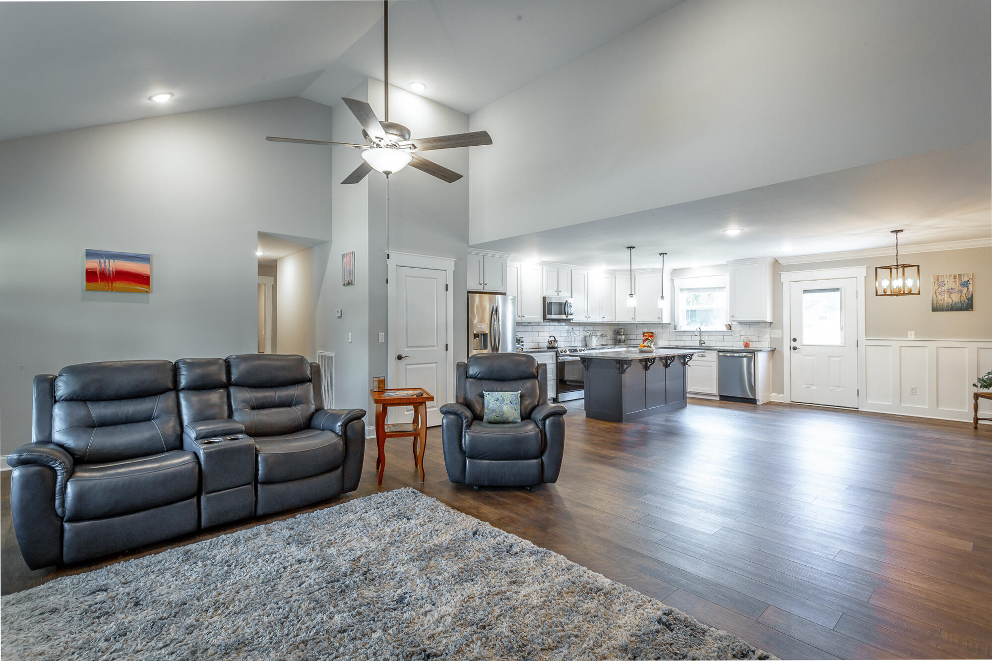 123 Hill Circle