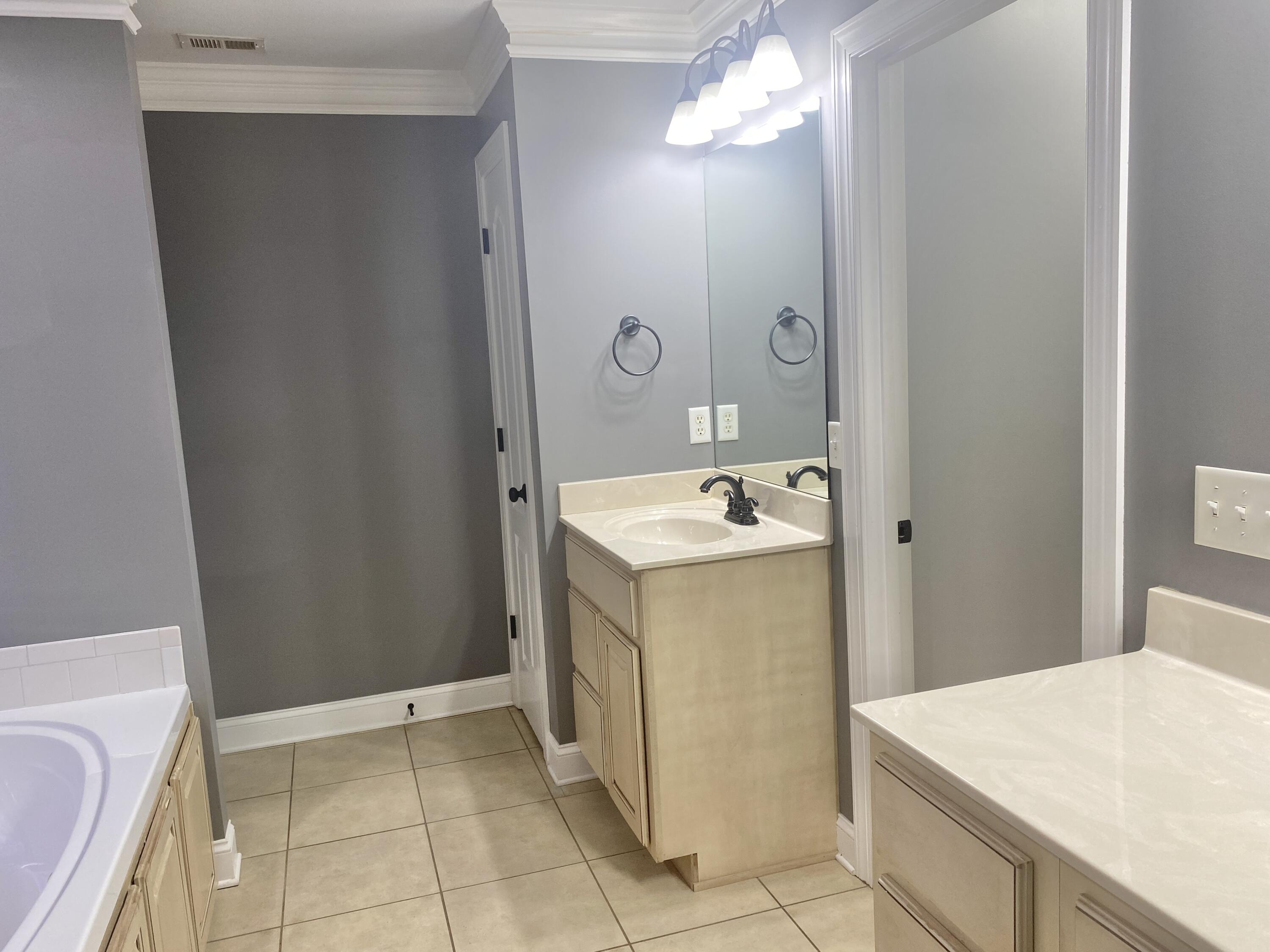 4117 Harbor Hills Road
