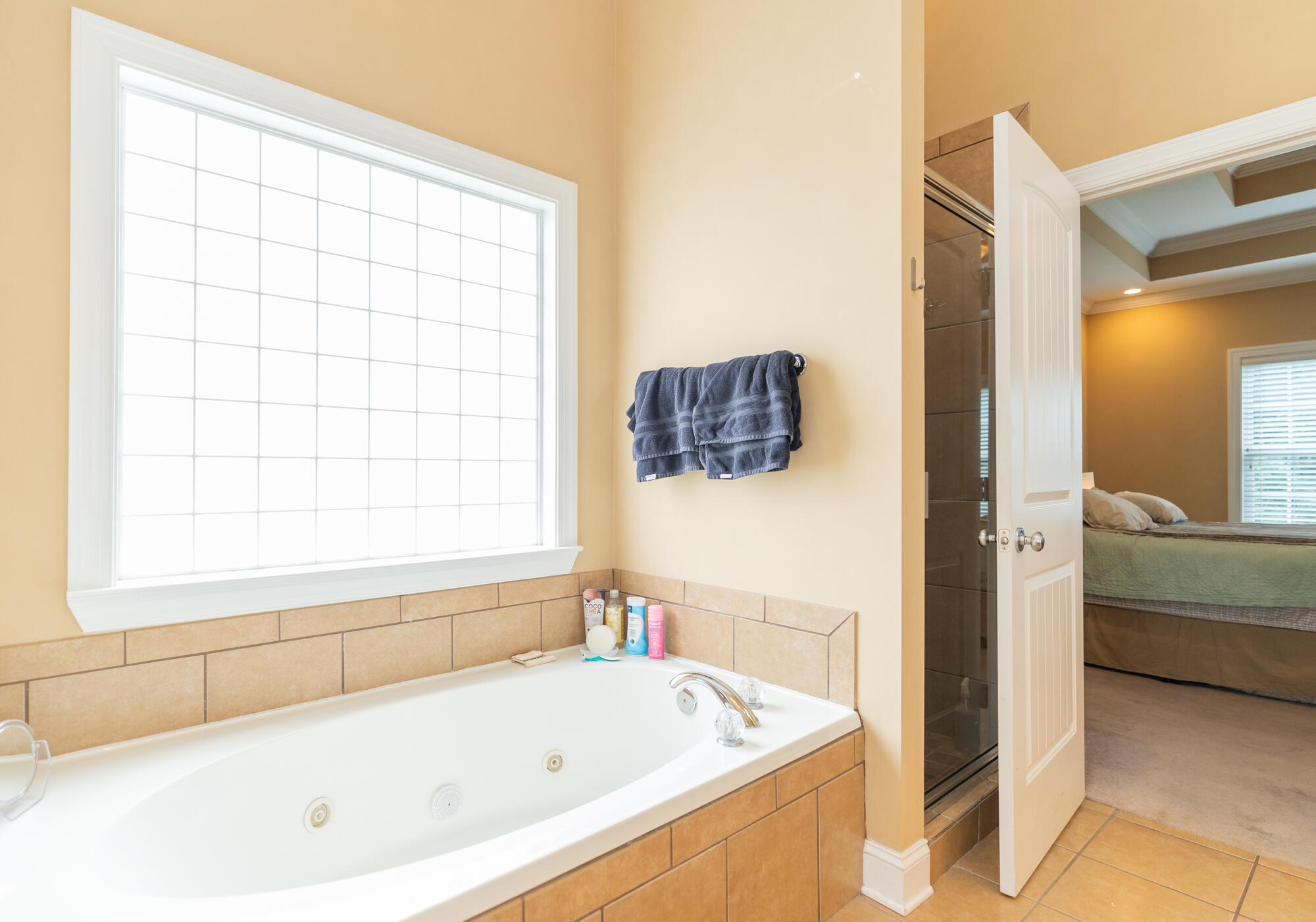 3961 Bentwood Cove Drive