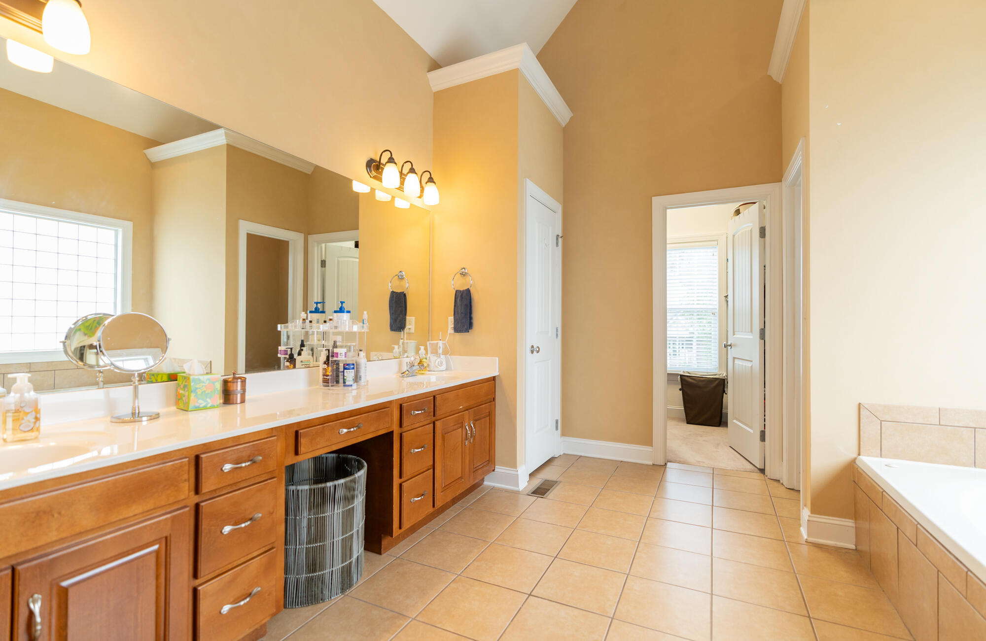 3961 Bentwood Cove Drive