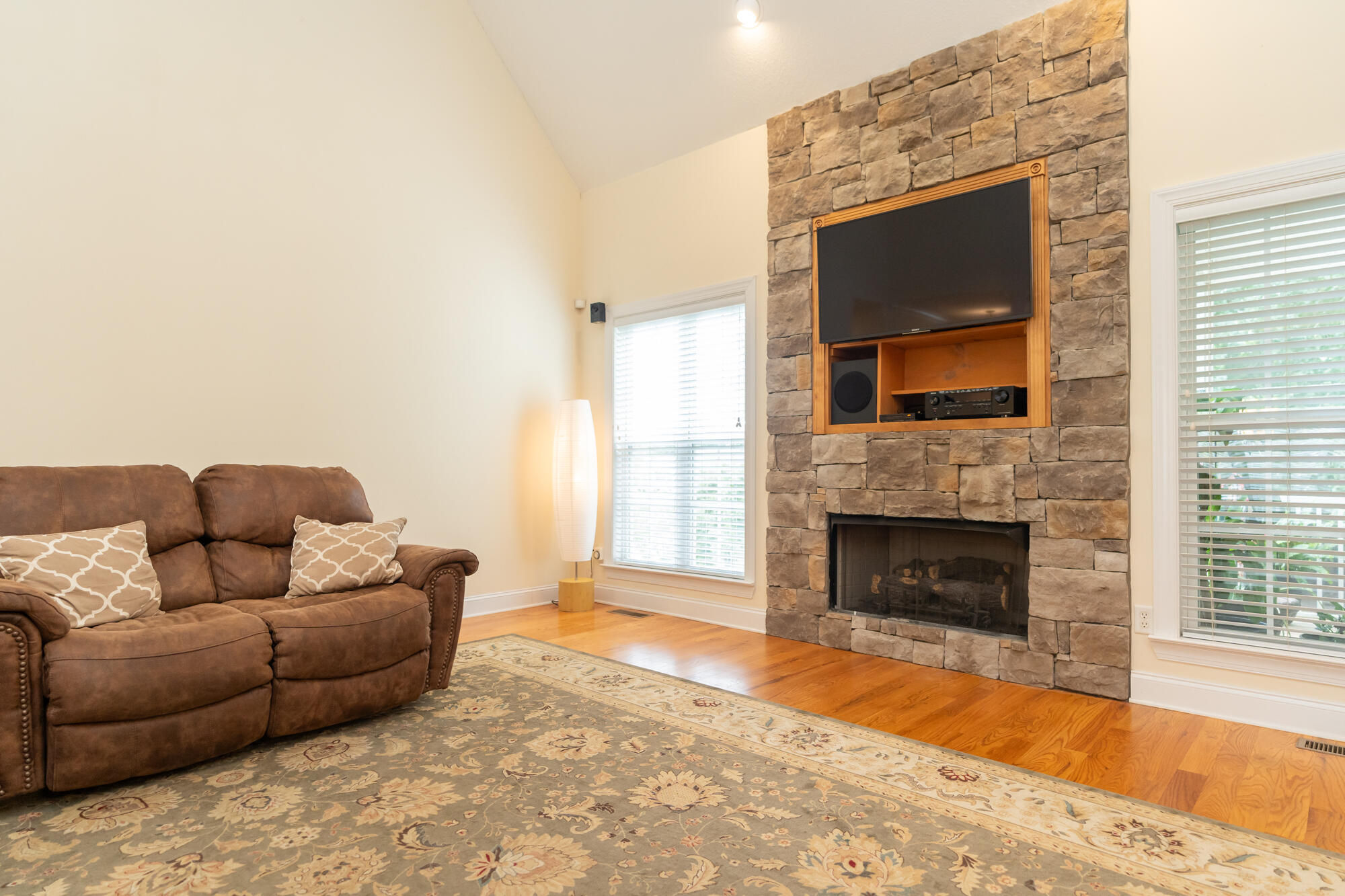 3961 Bentwood Cove Drive