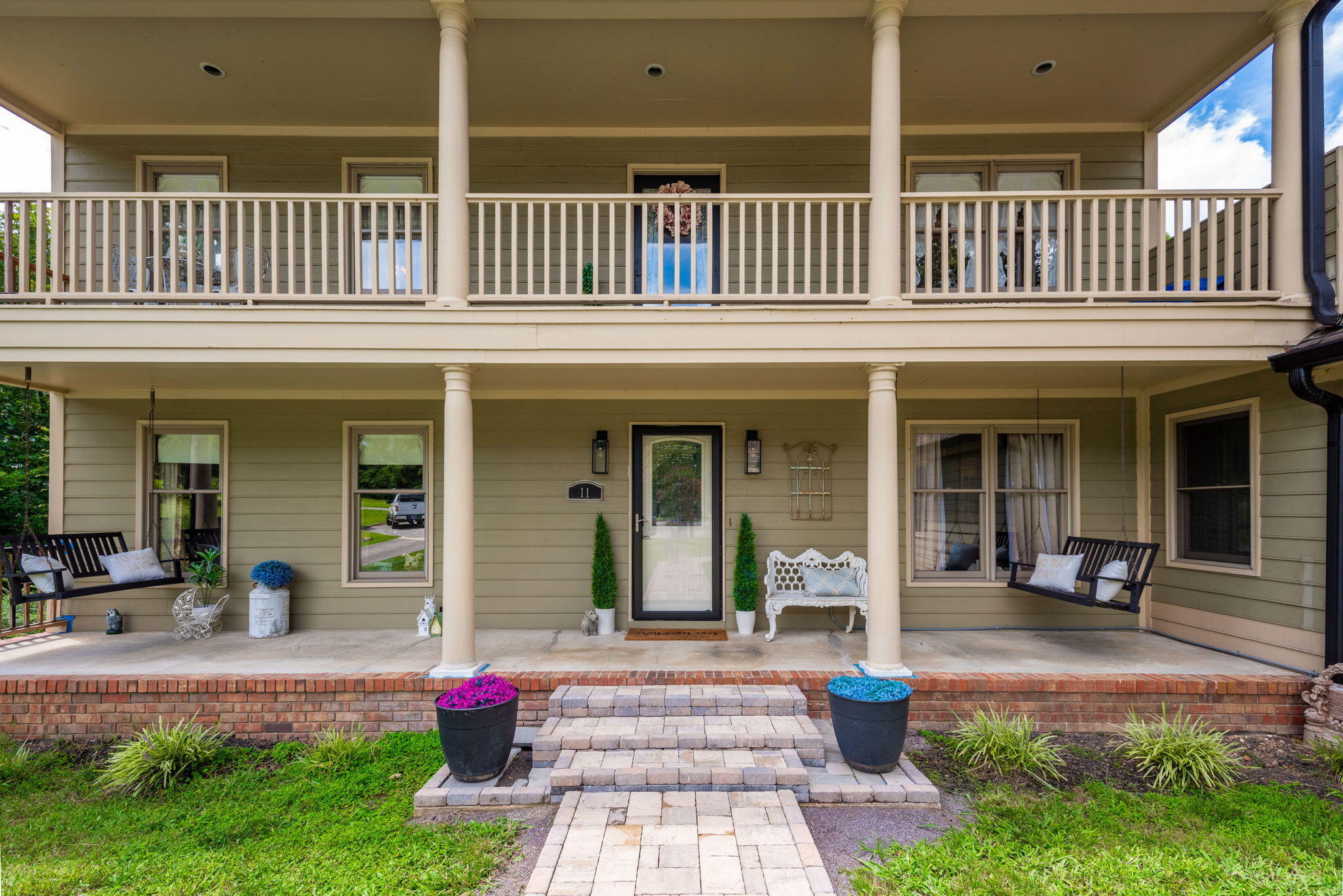 11 Hickory Ridge Trail