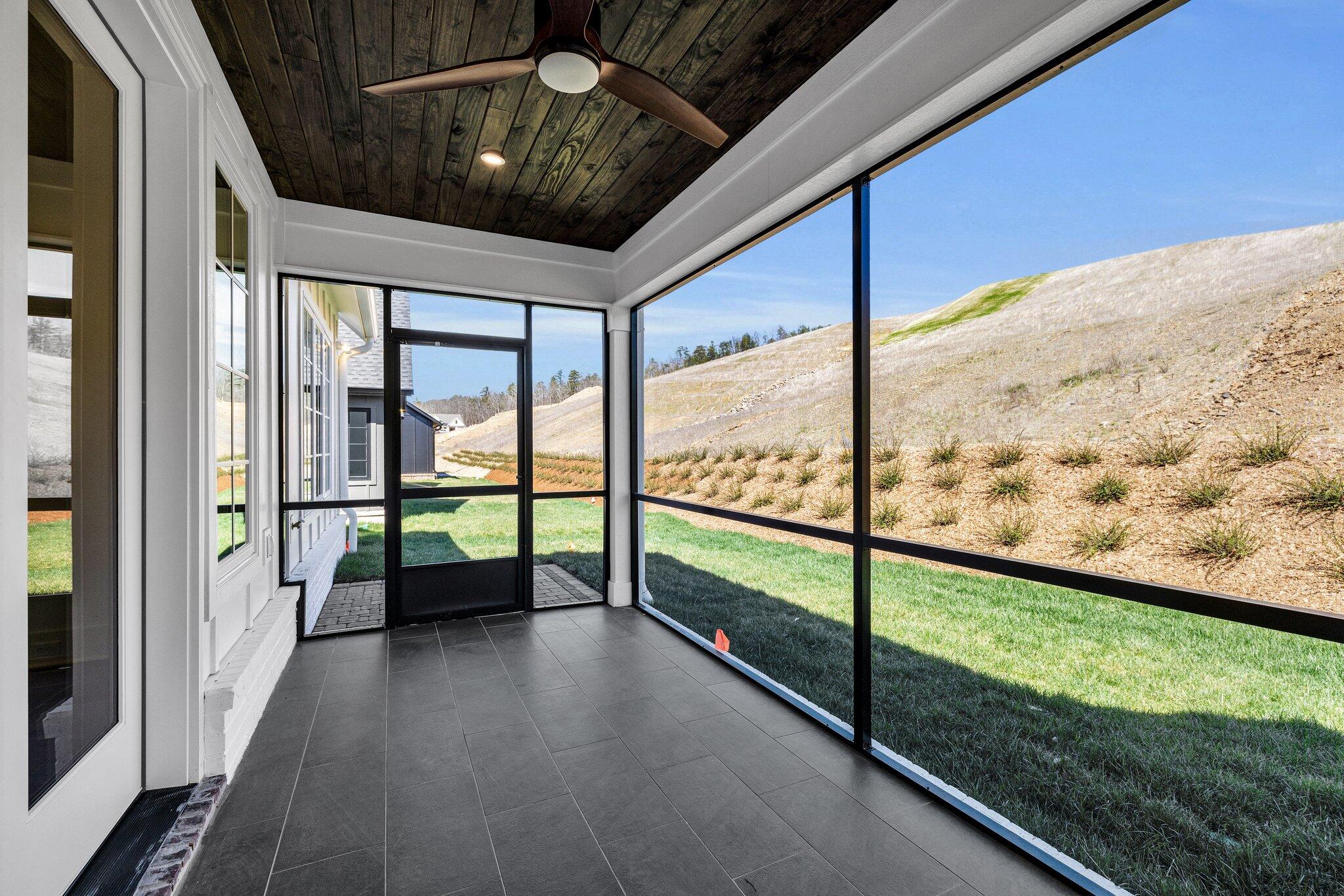 1238 London Woods Way, 37