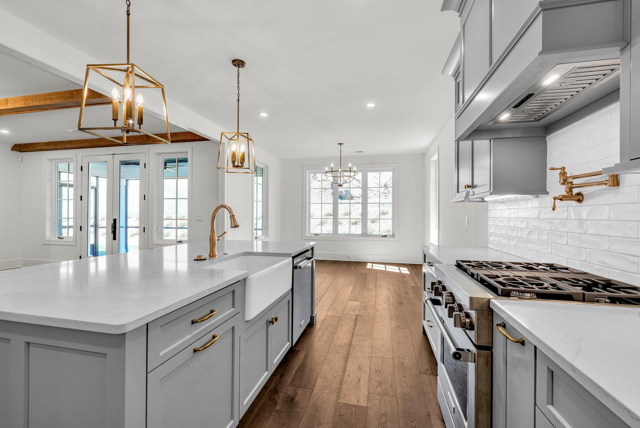 1238 London Woods Way, 37