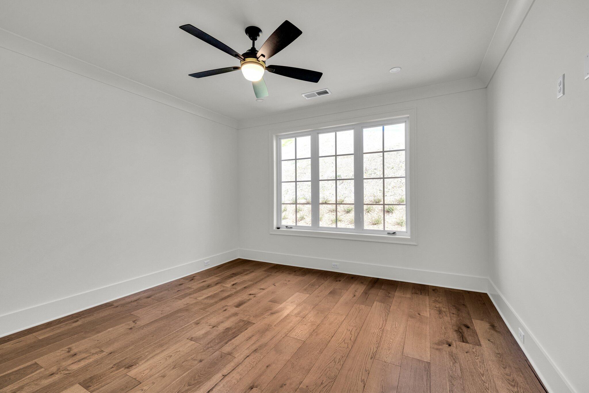 1238 London Woods Way, 37