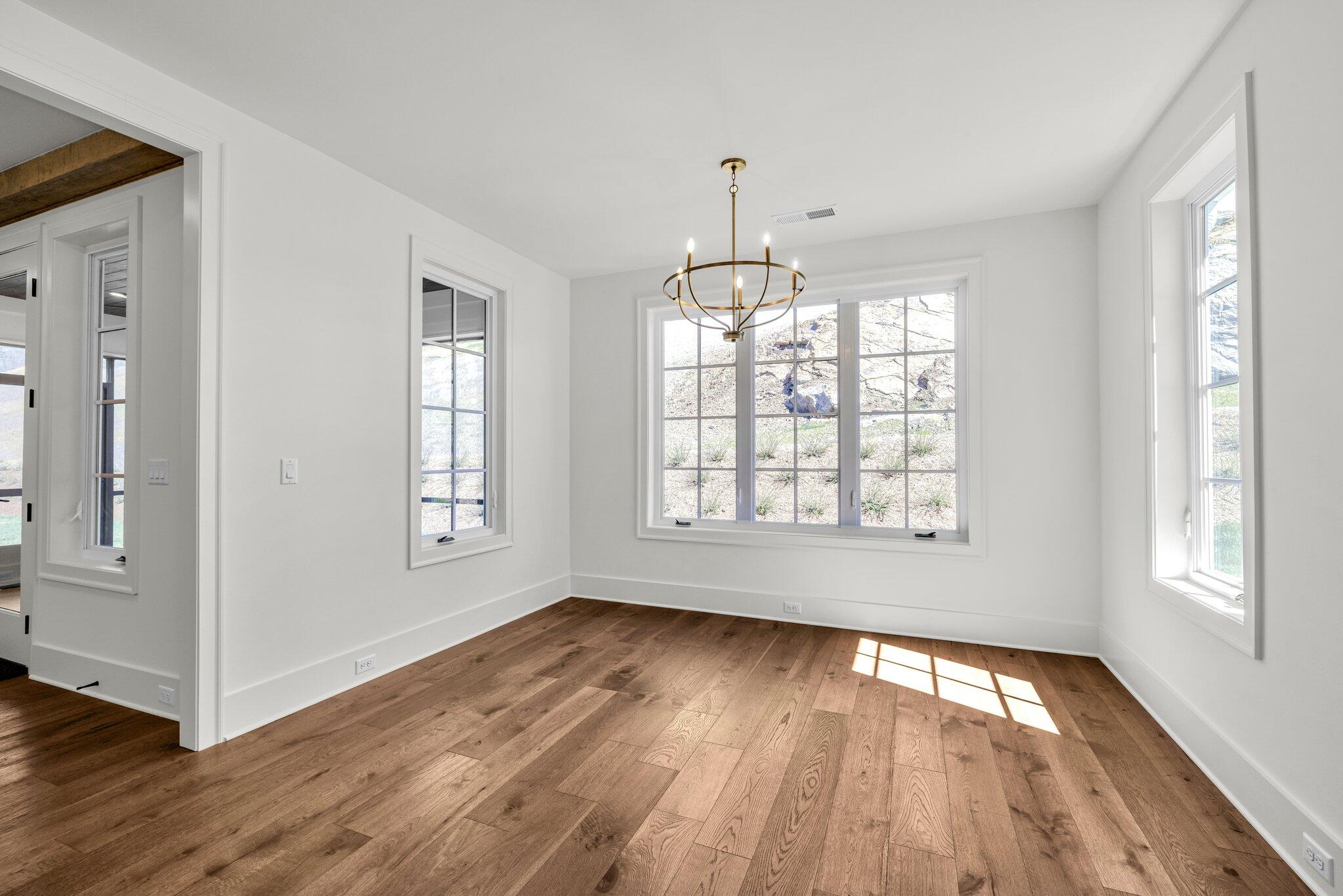 1238 London Woods Way, 37