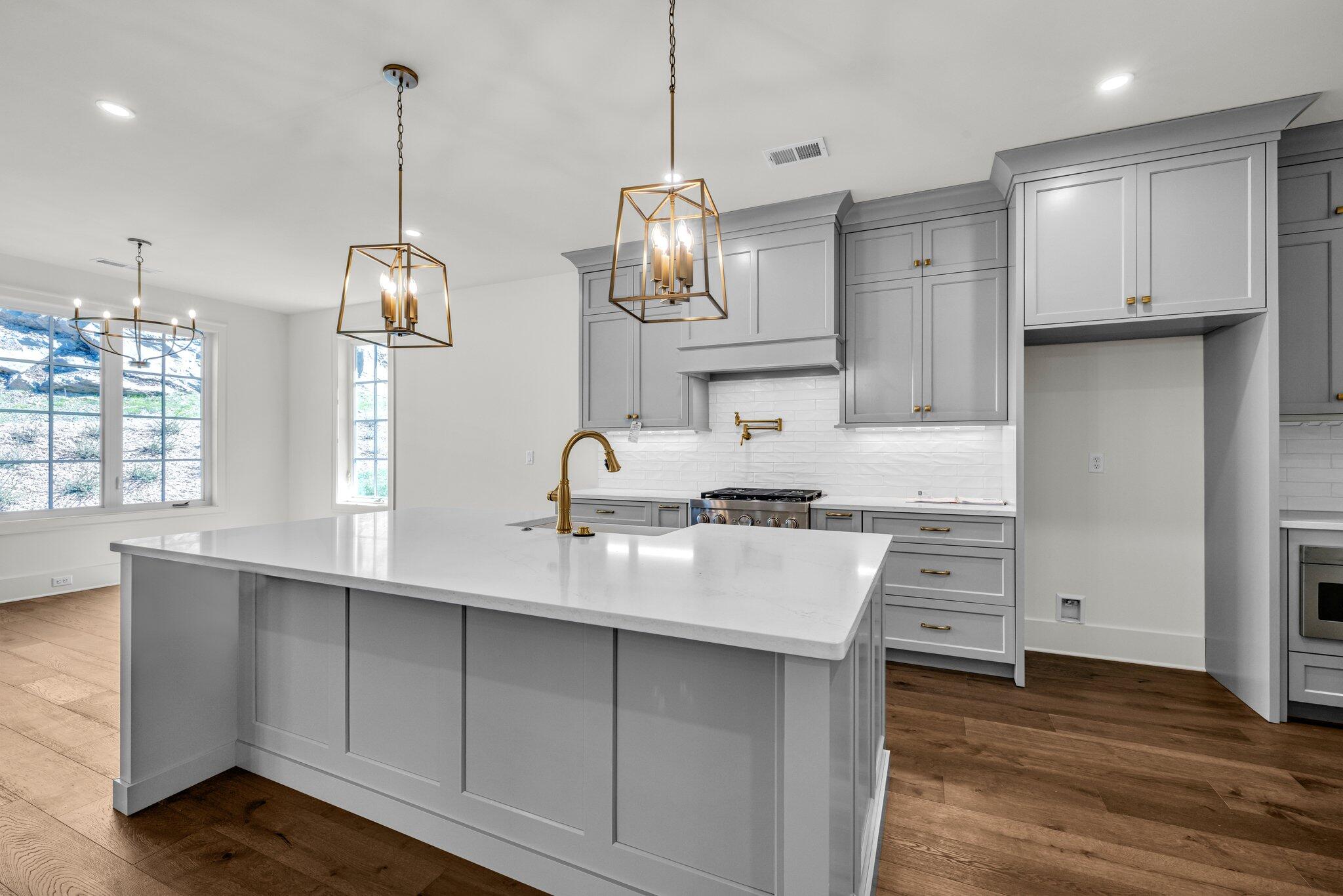 1238 London Woods Way, 37