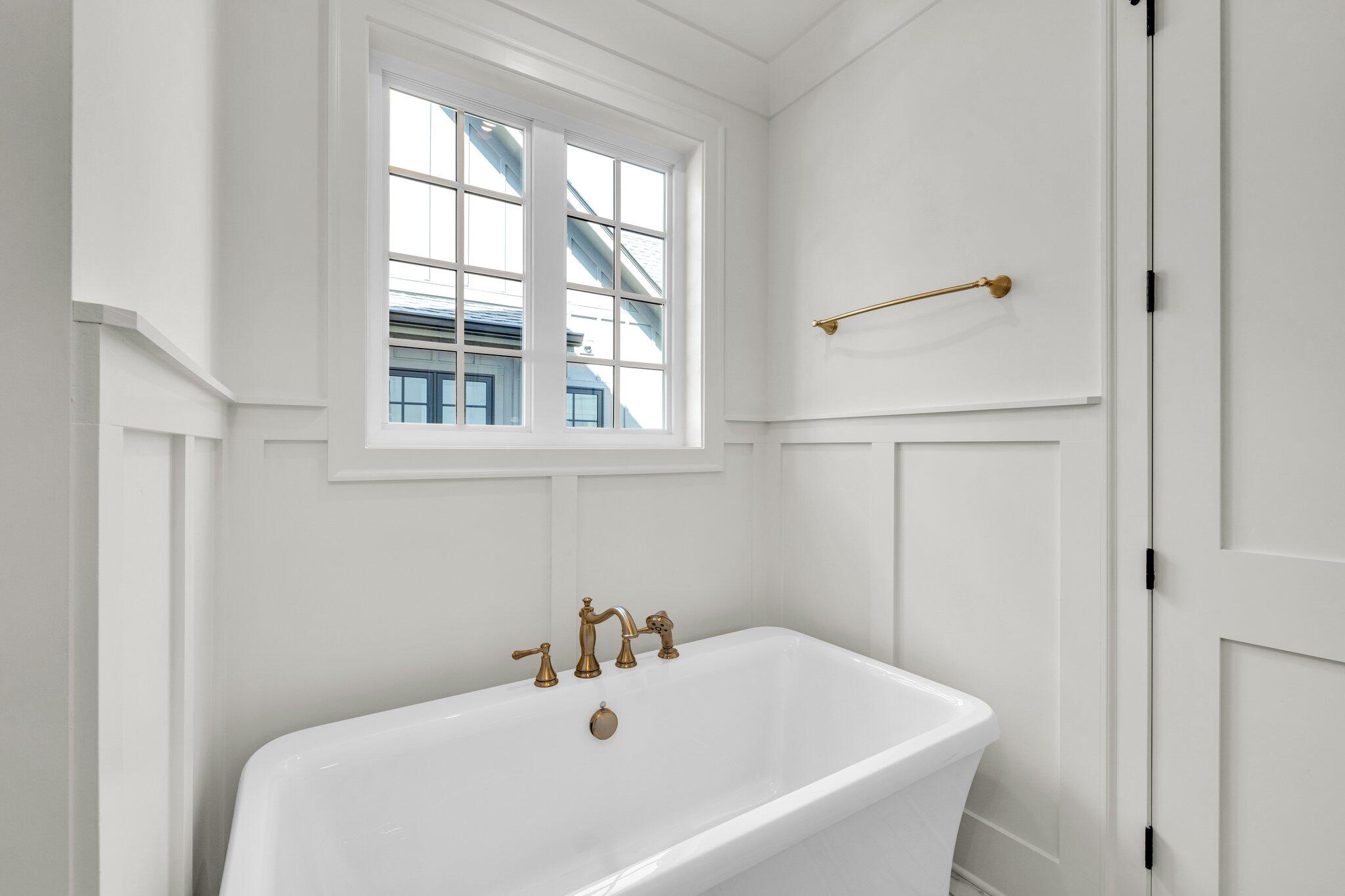 1238 London Woods Way, 37