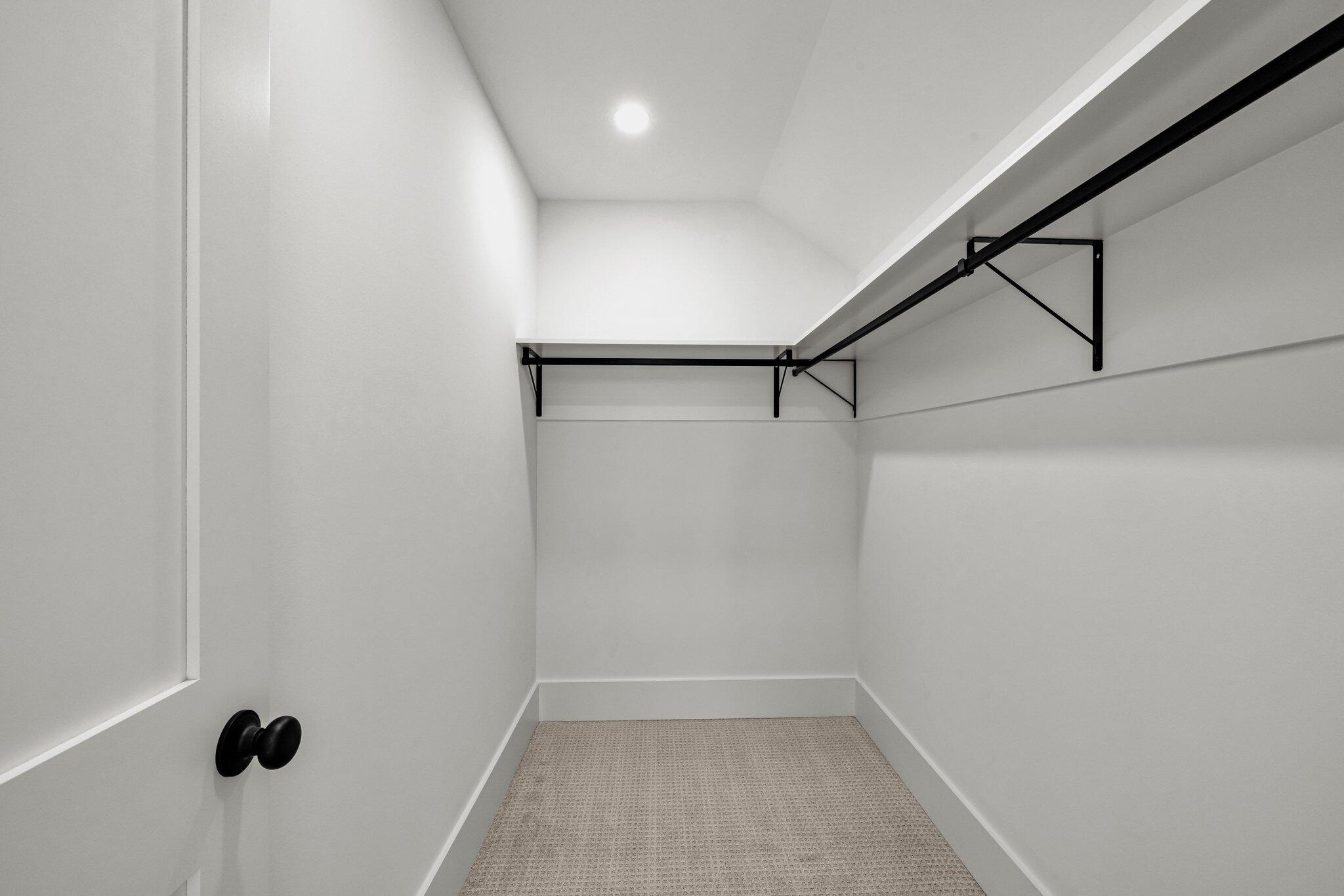 1238 London Woods Way, 37