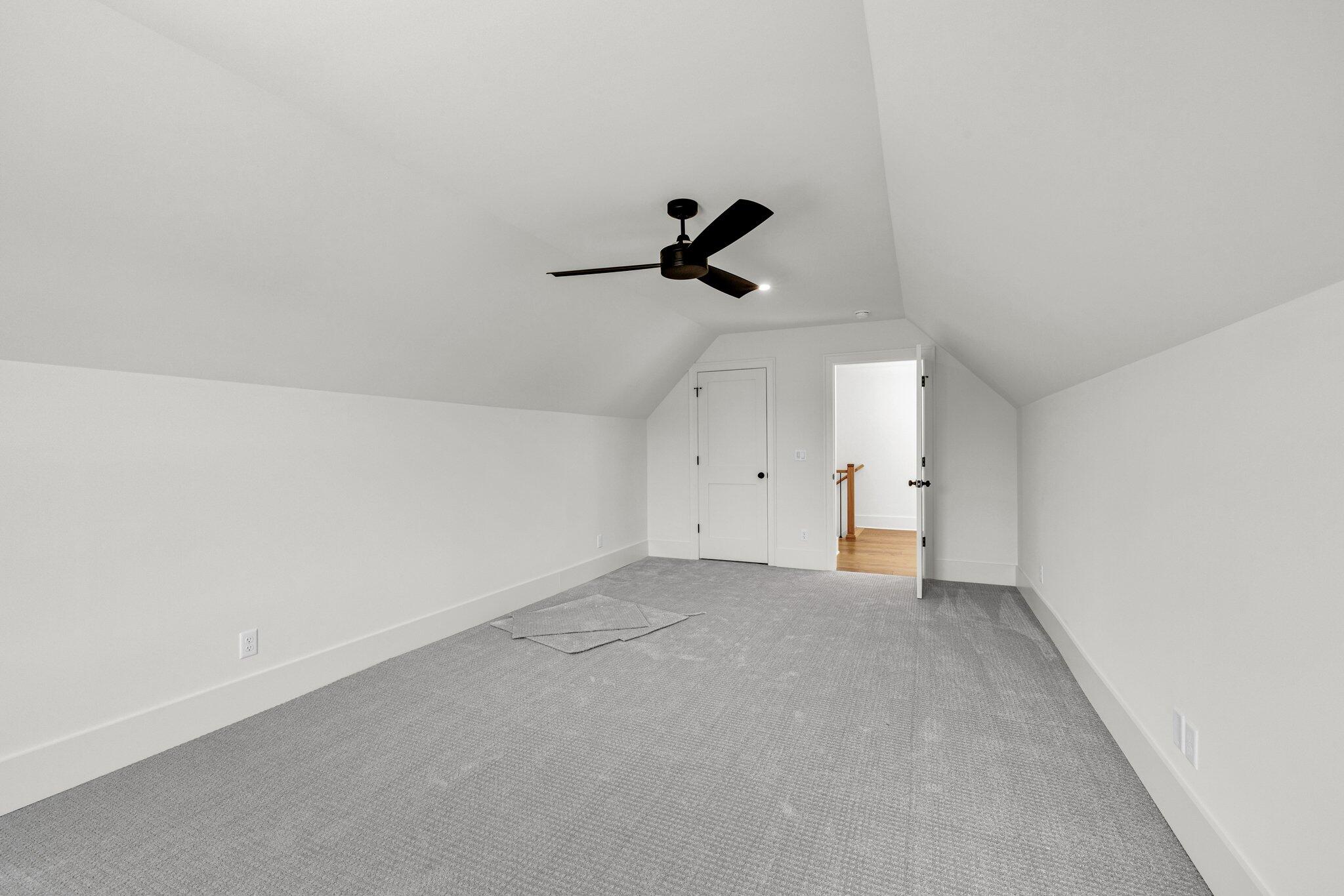 1238 London Woods Way, 37