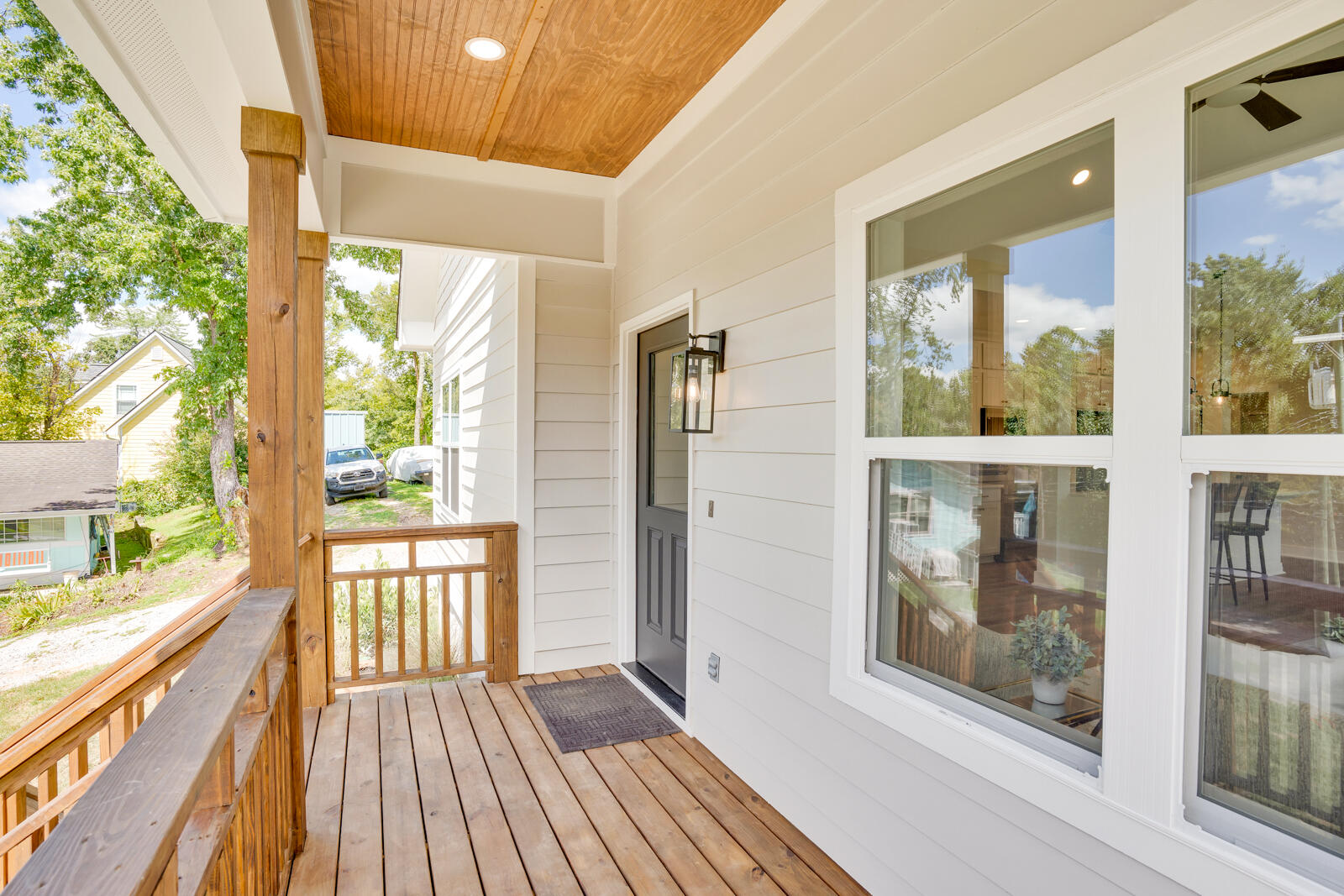 405 Hedgewood Drive