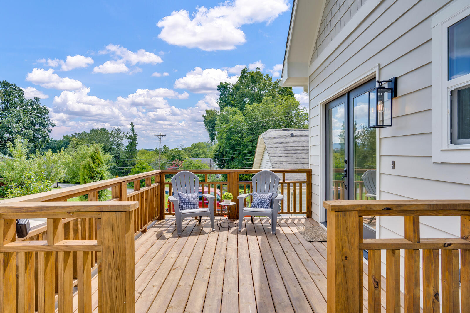 405 Hedgewood Drive