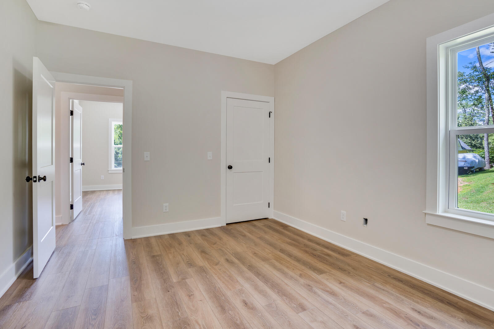 405 Hedgewood Drive