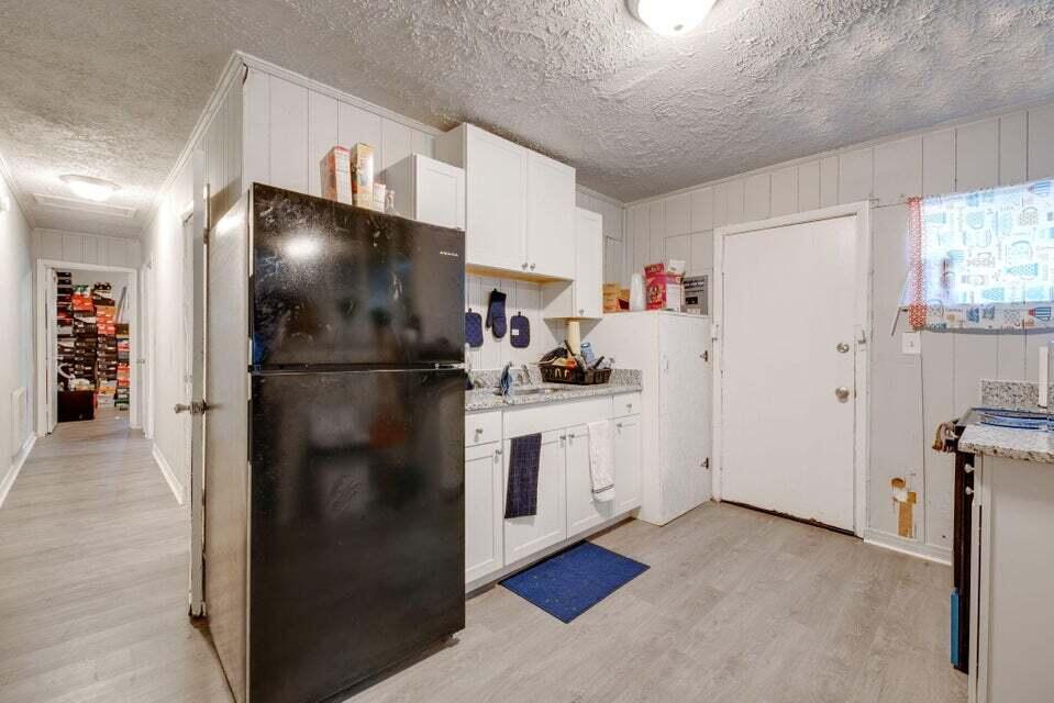 700 N Highland Park Avenue