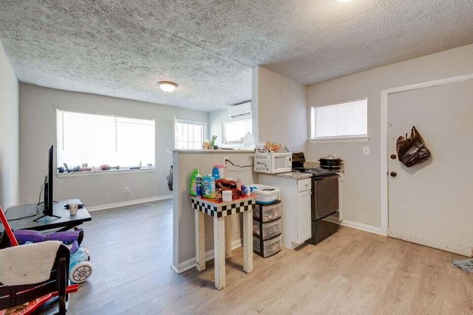 700 N Highland Park Avenue