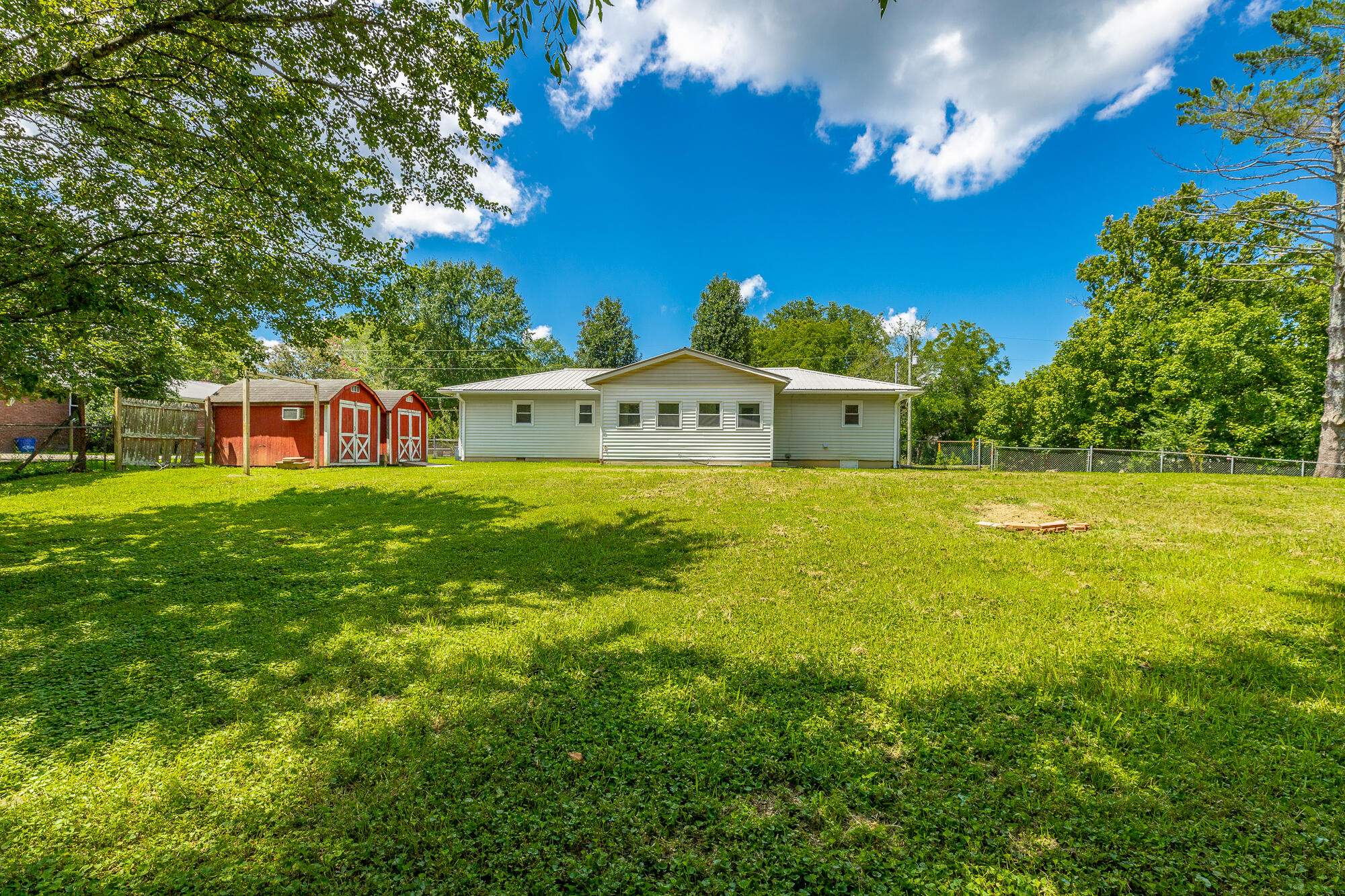 1305 SW Blount Avenue