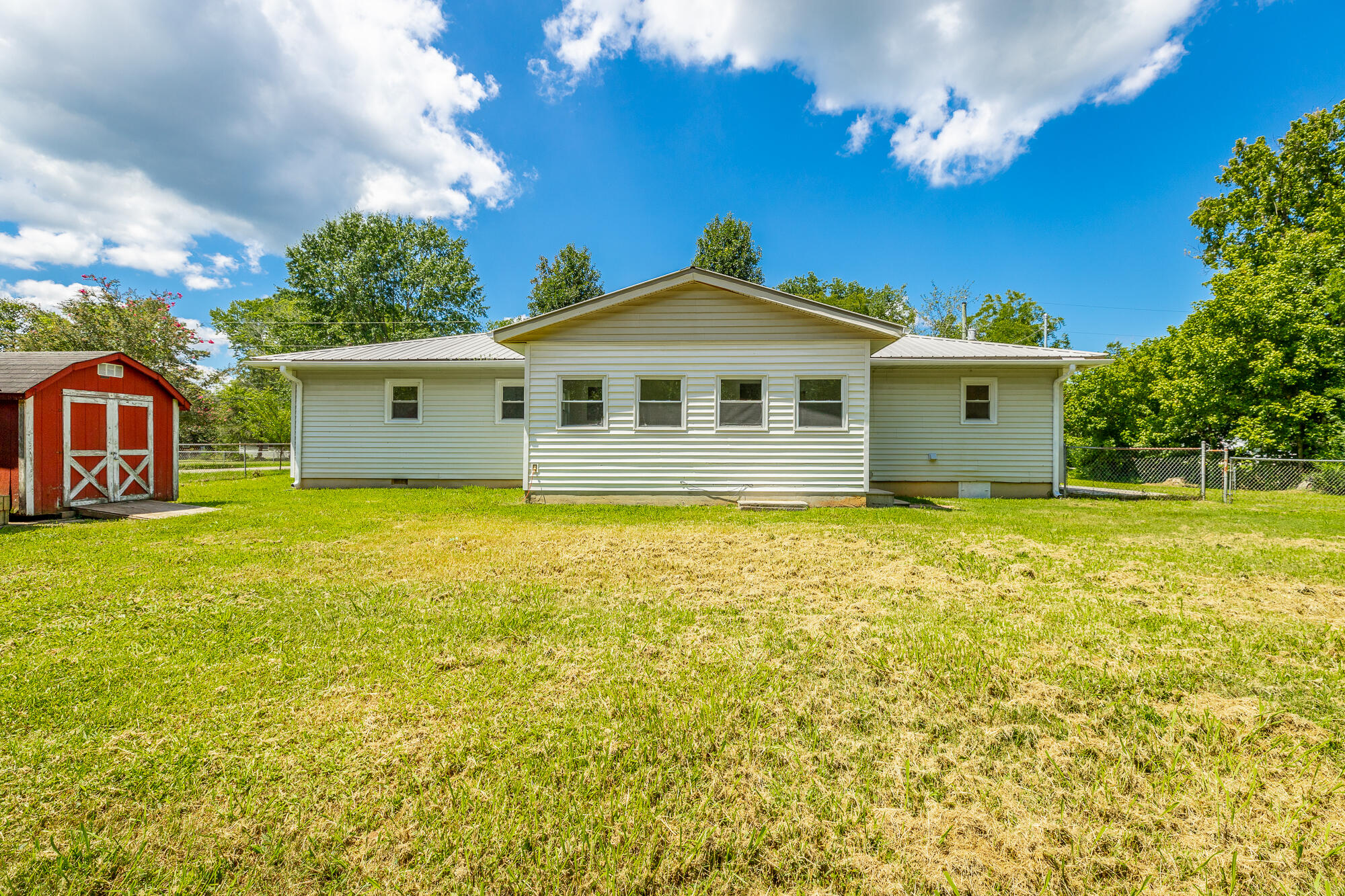 1305 SW Blount Avenue