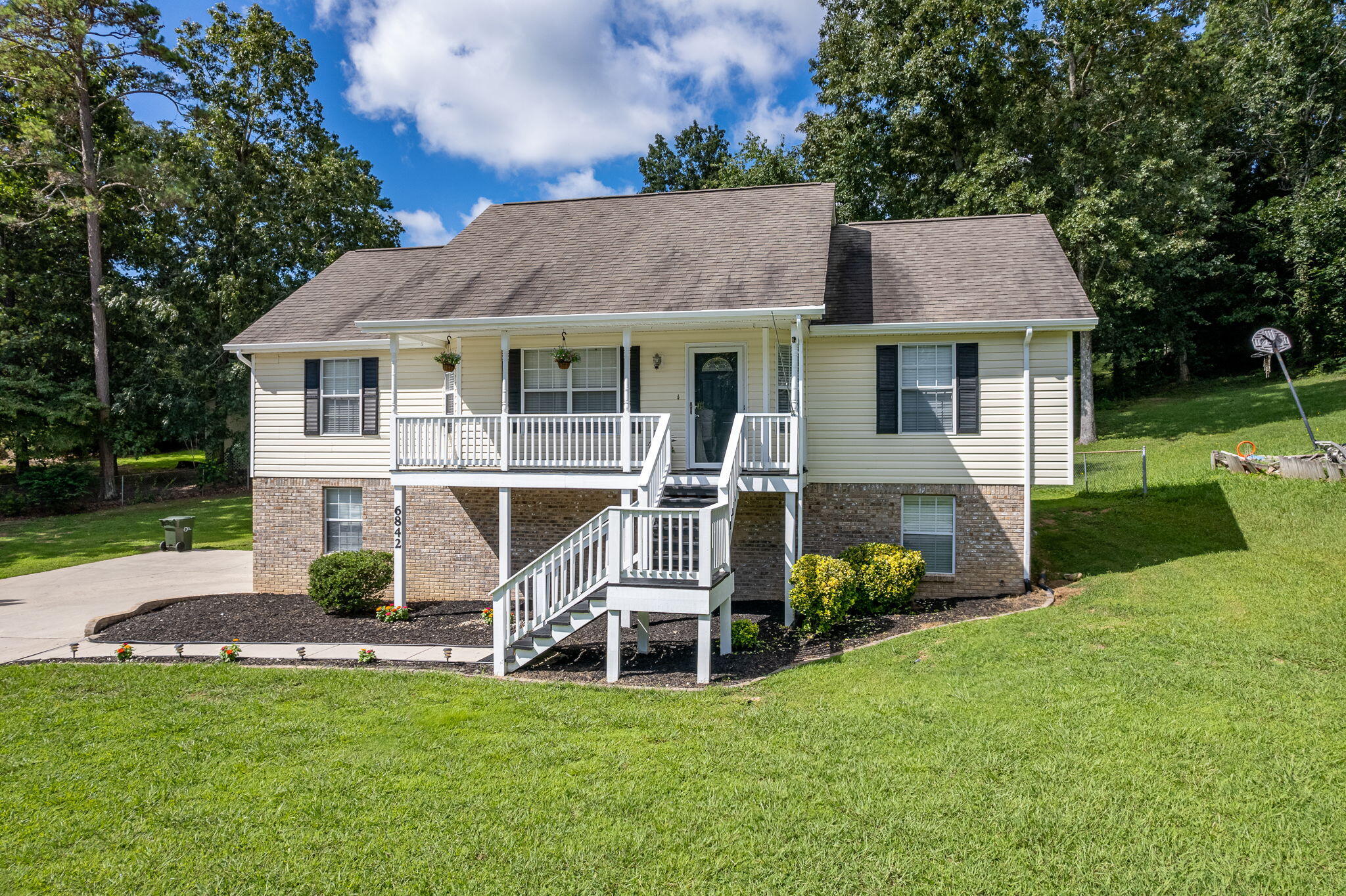 6842 Triton Circle
