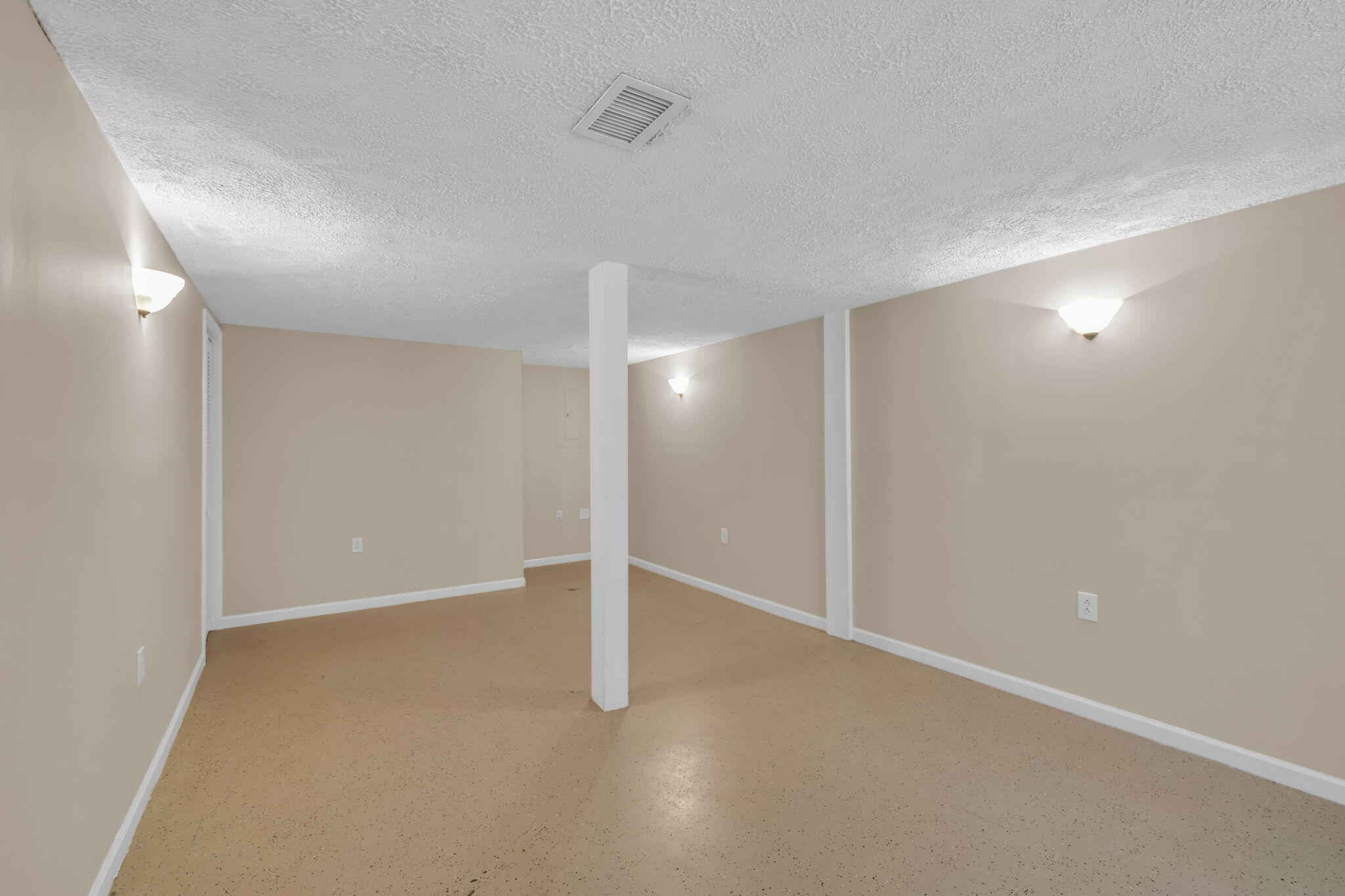 6842 Triton Circle
