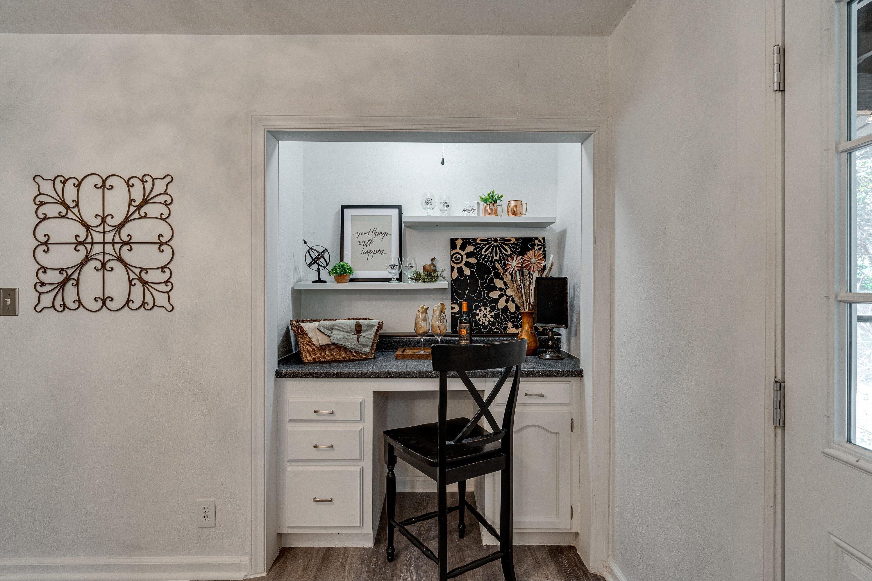 1426 Ely Road, 8