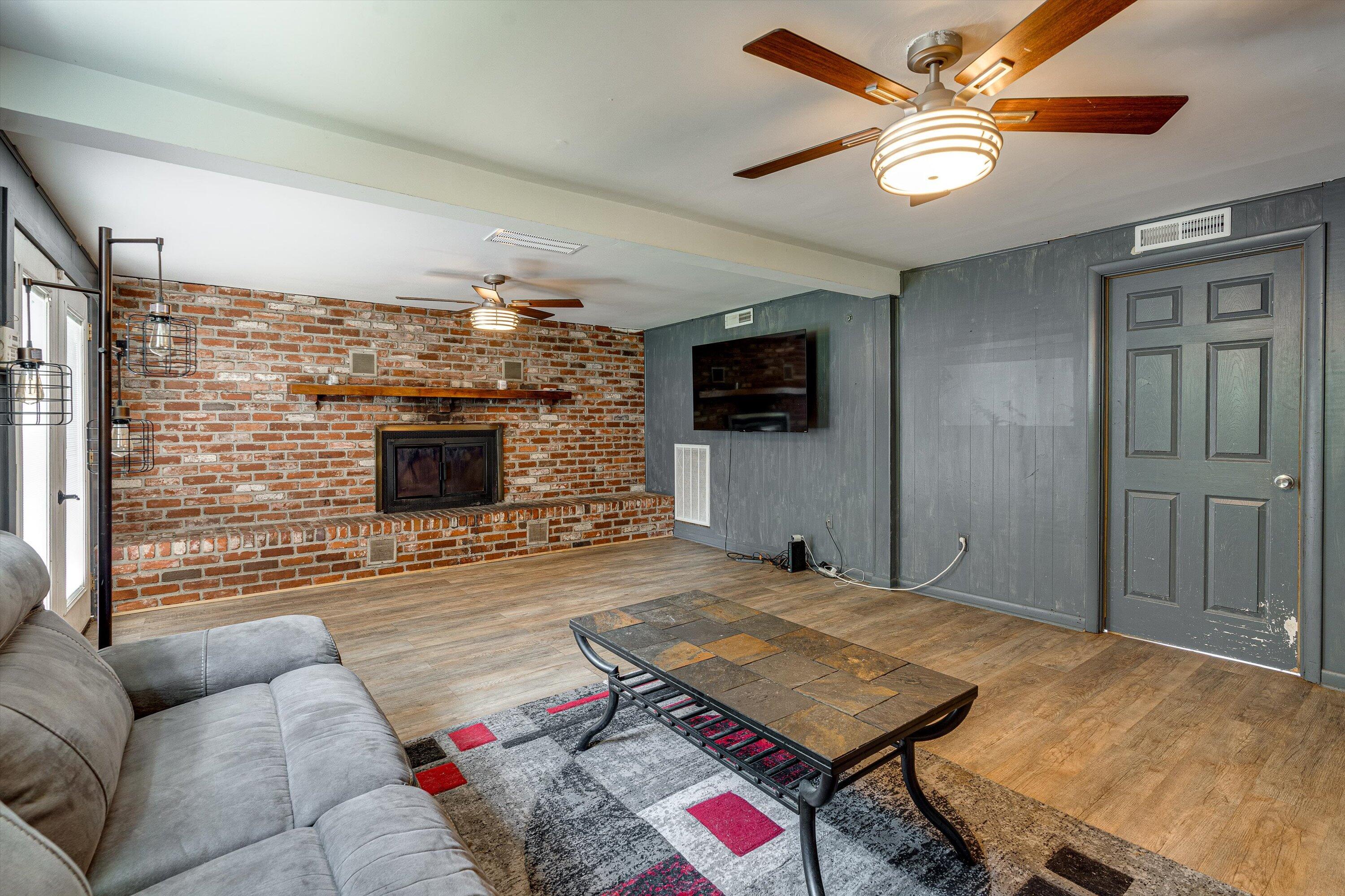 418 S Seminole Drive