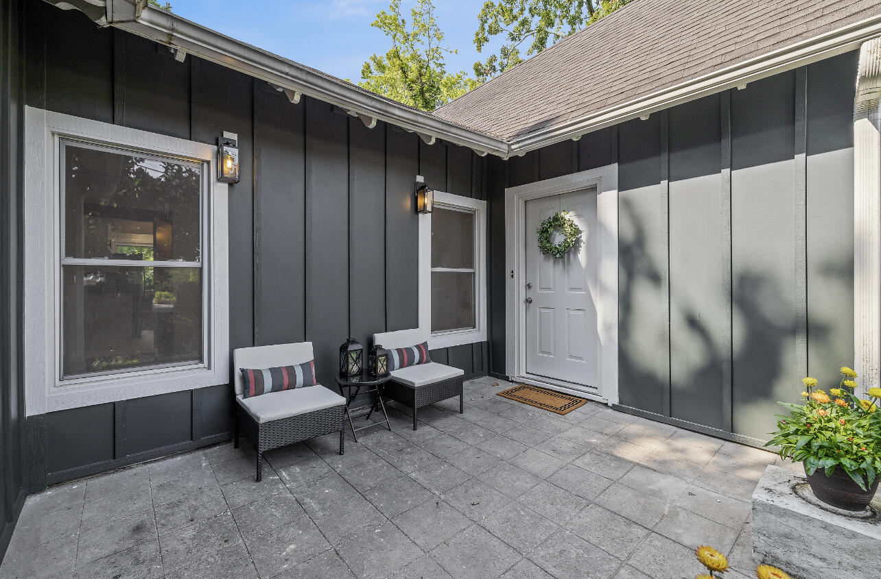 3302 Alta Vista Drive