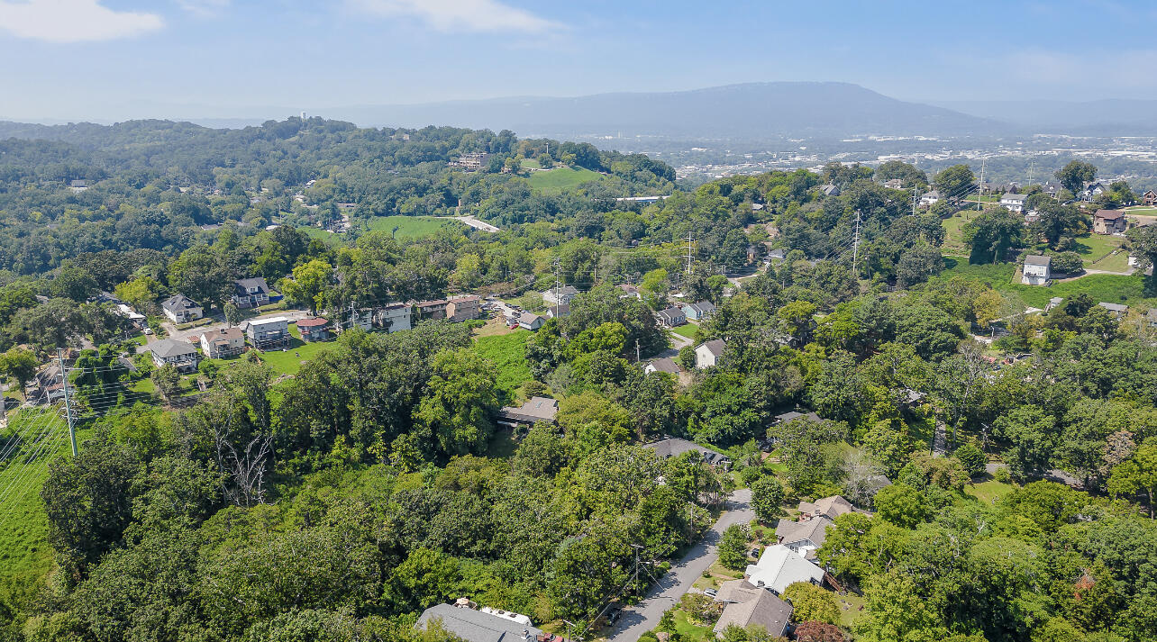 3302 Alta Vista Drive