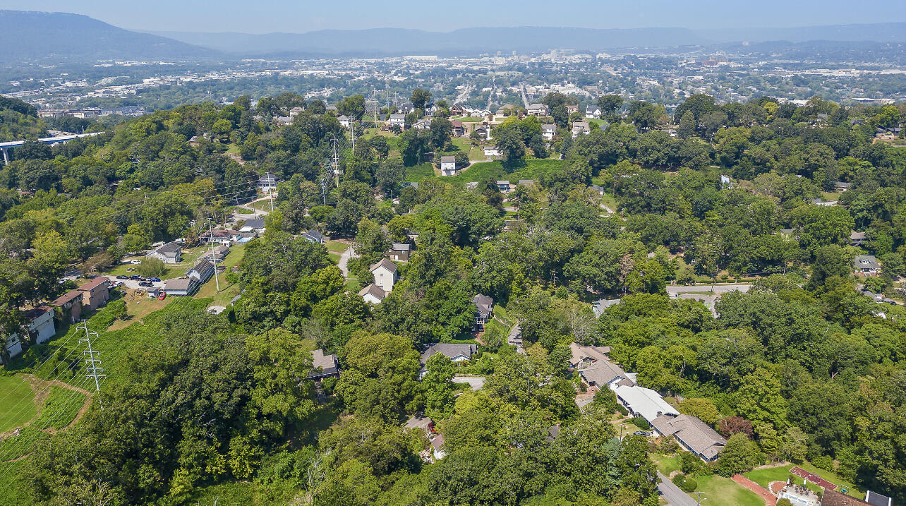 3302 Alta Vista Drive