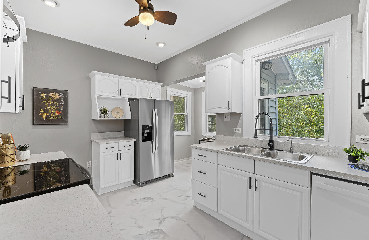 3302 Alta Vista Drive