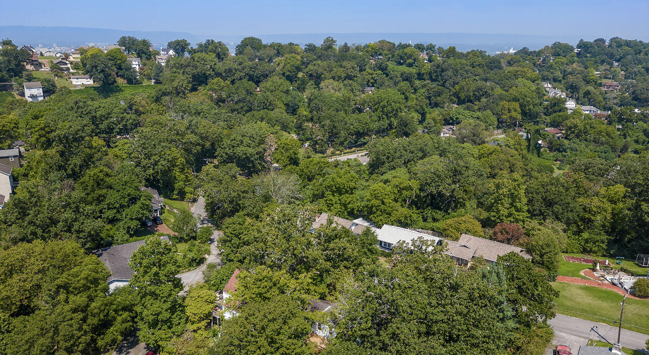 3302 Alta Vista Drive