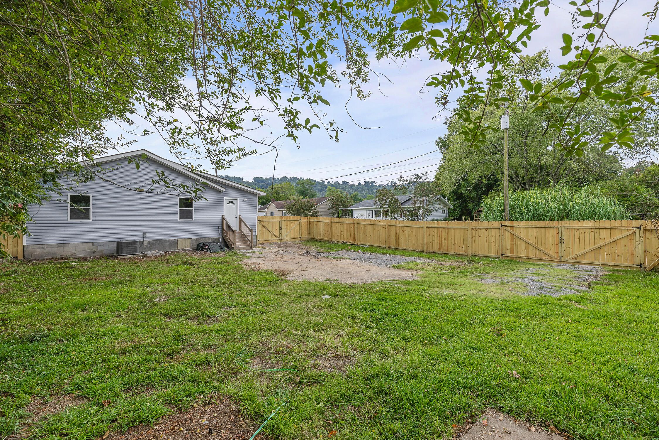 1207 Lee Avenue