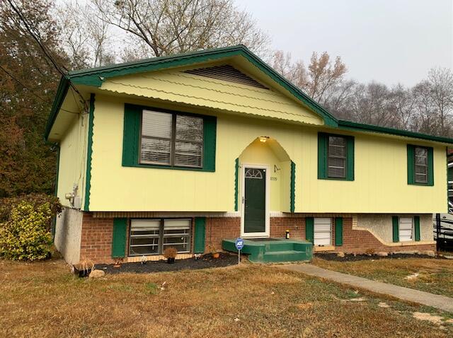 8939 N Hickory Valley Road