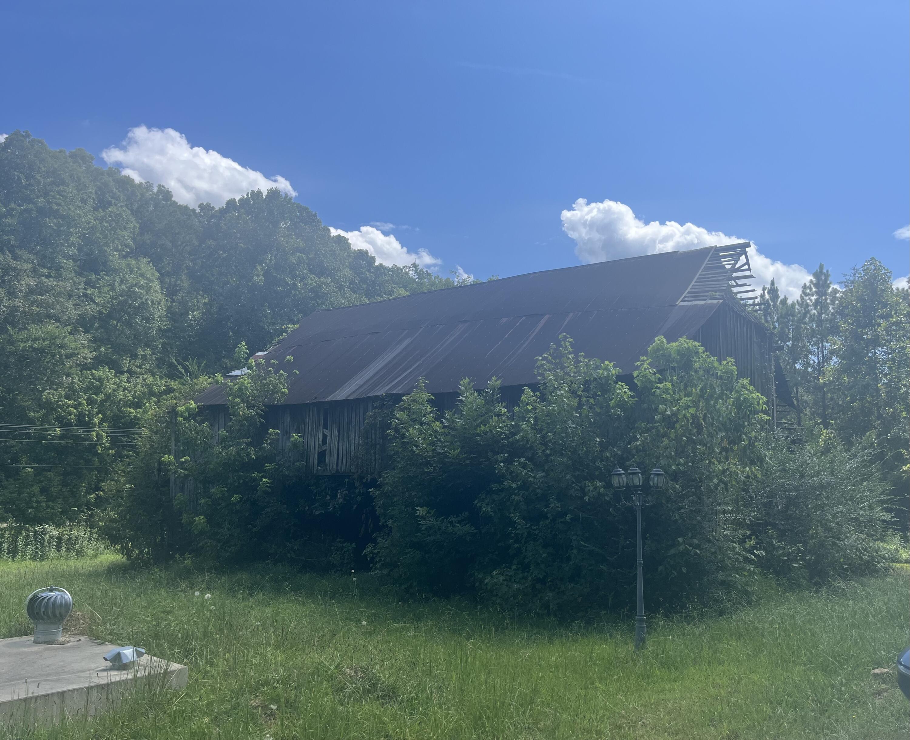702 SW Old Alabama Road, McDonald