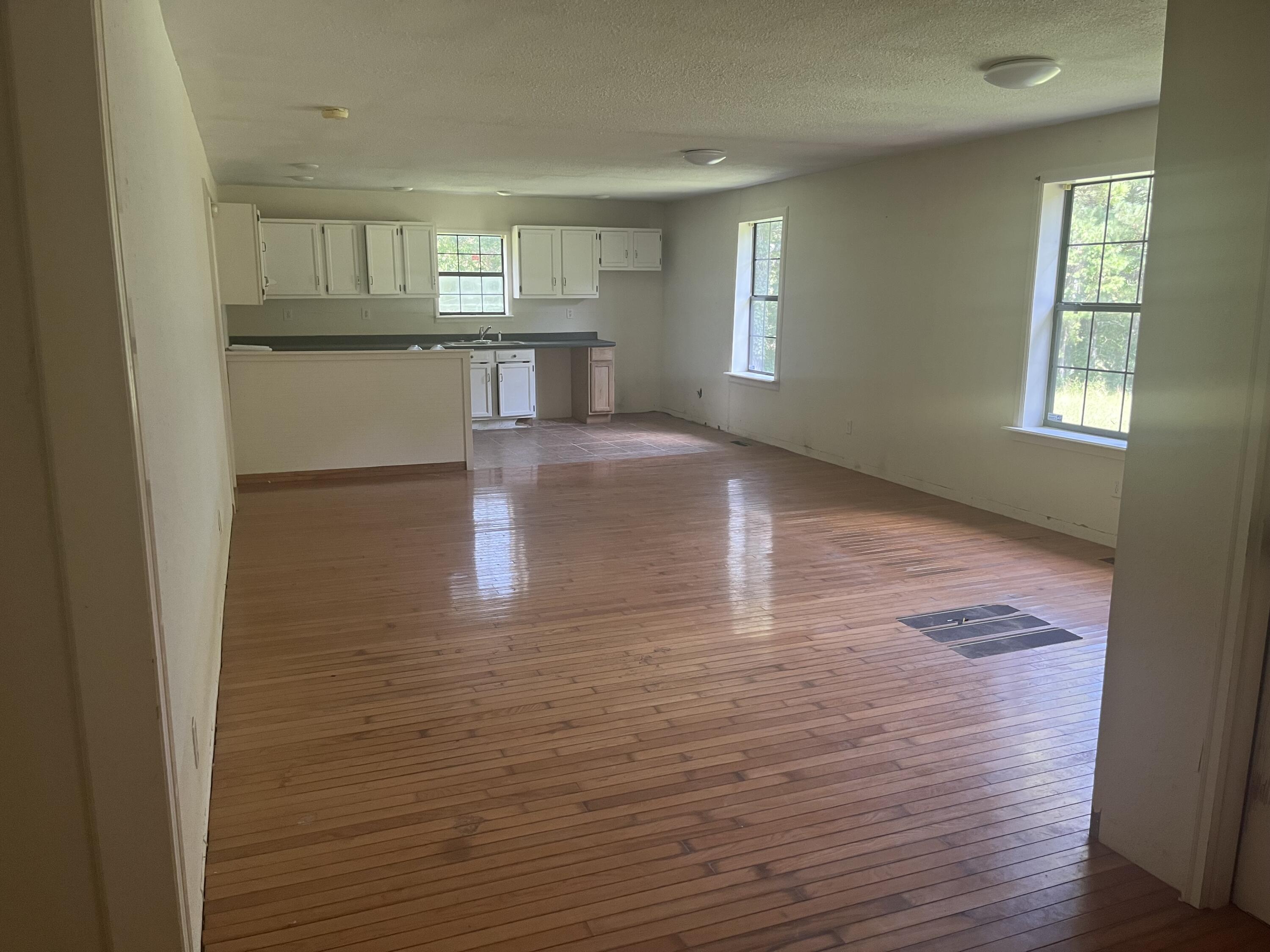 702 SW Old Alabama Road, McDonald