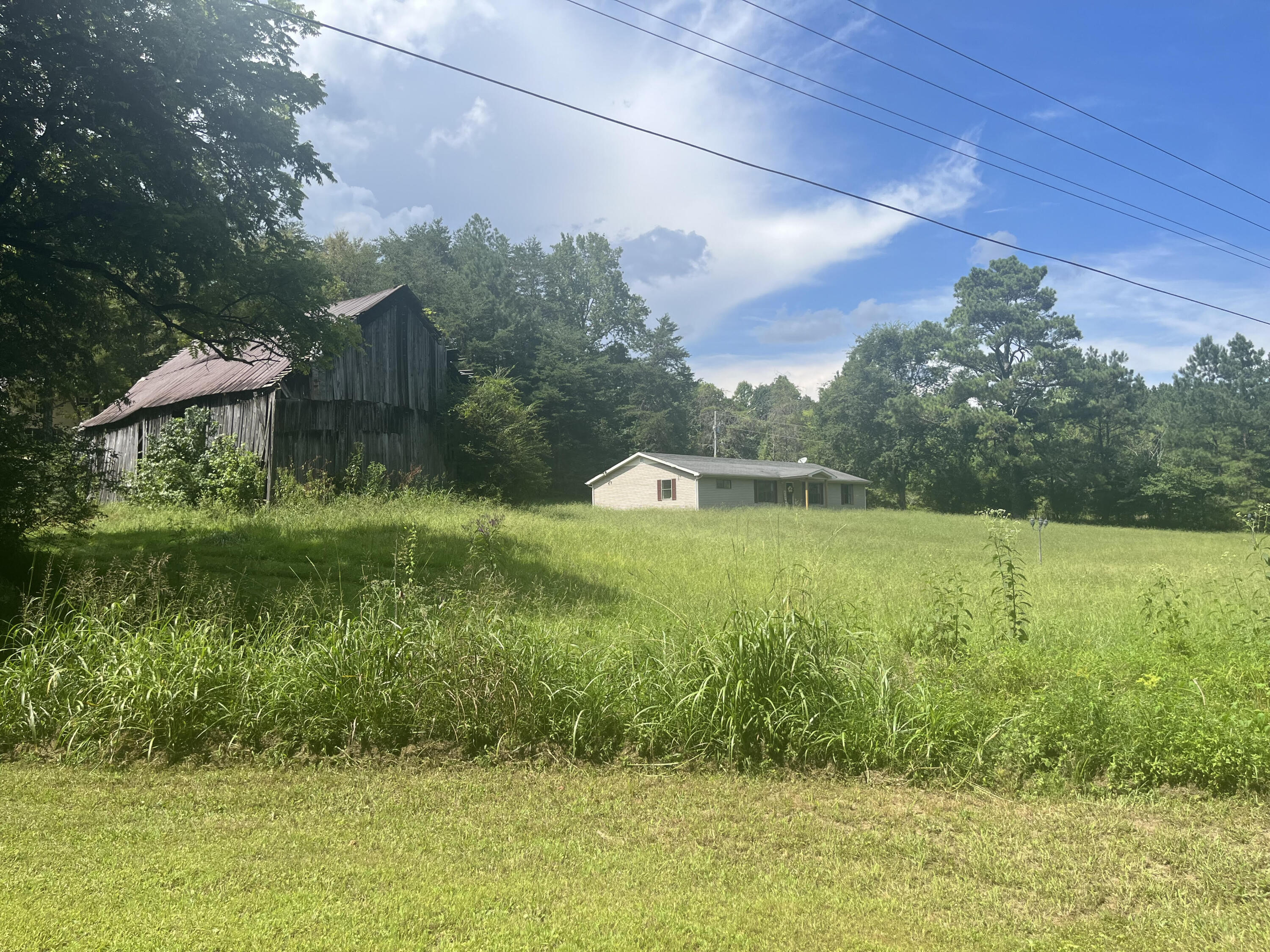 702 SW Old Alabama Road, McDonald
