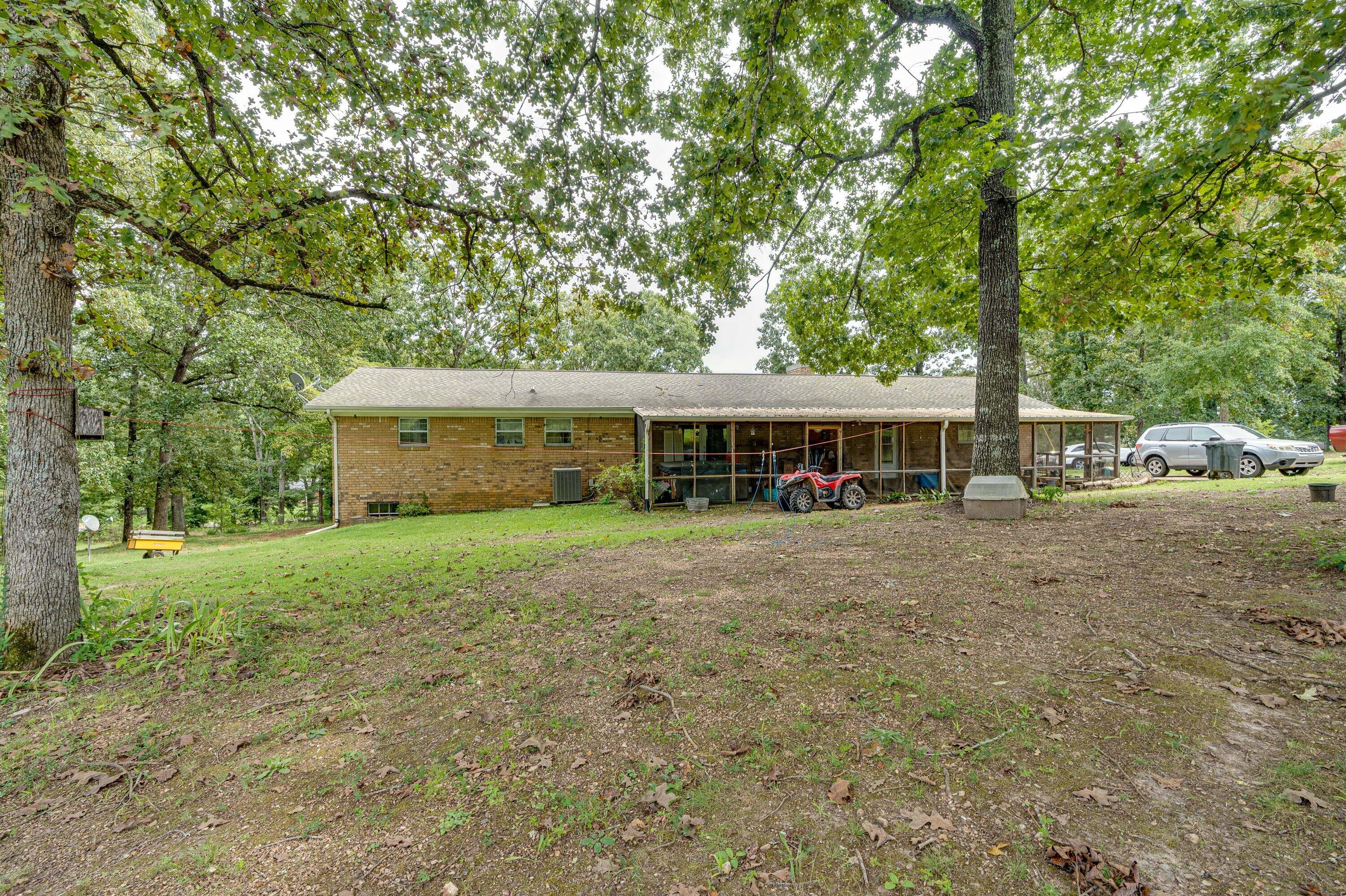 9003 Leamon Road Road, Farm
