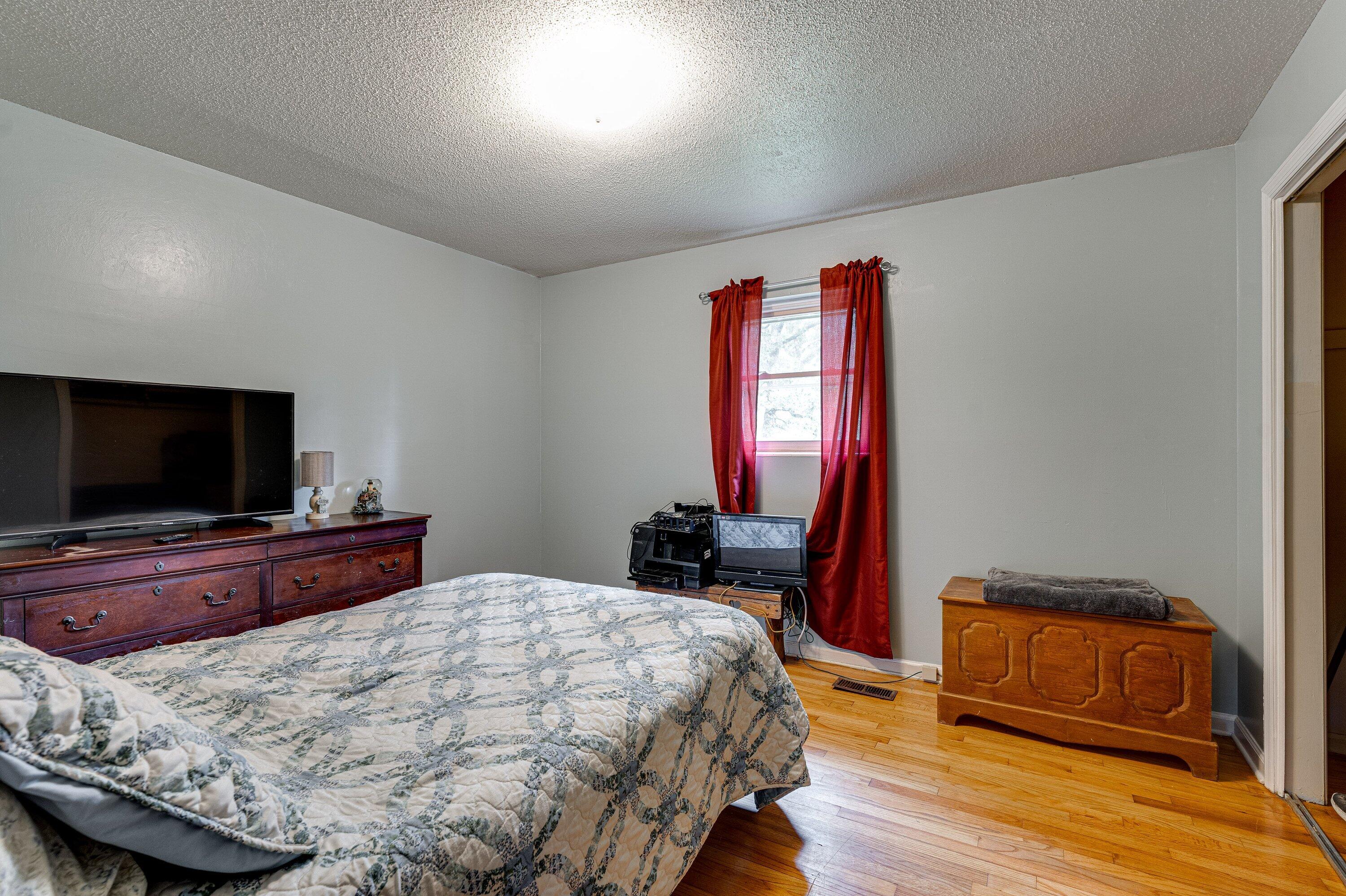 9003 Leamon Road Road, Farm