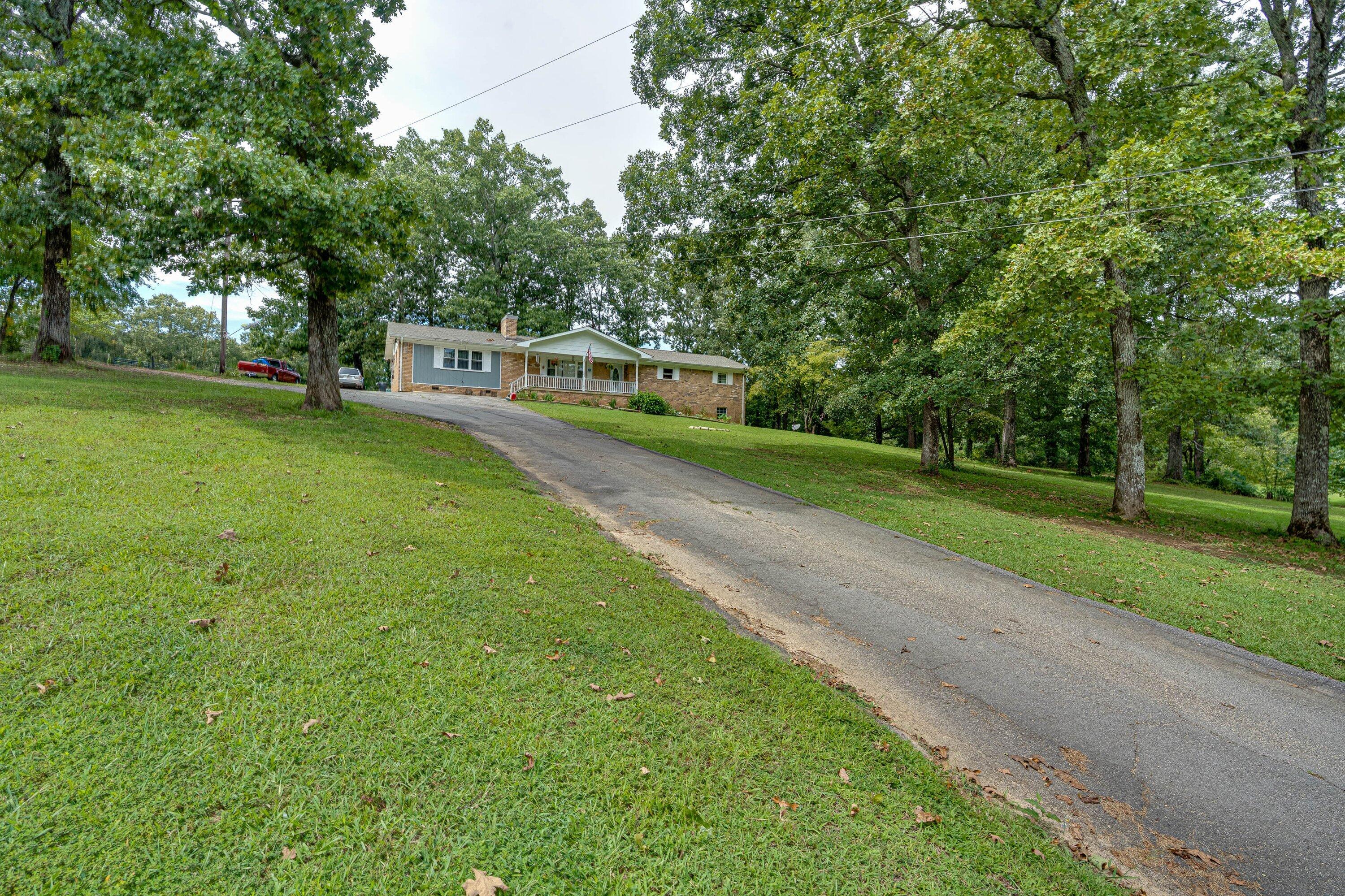 9003 Leamon Road Road, Farm