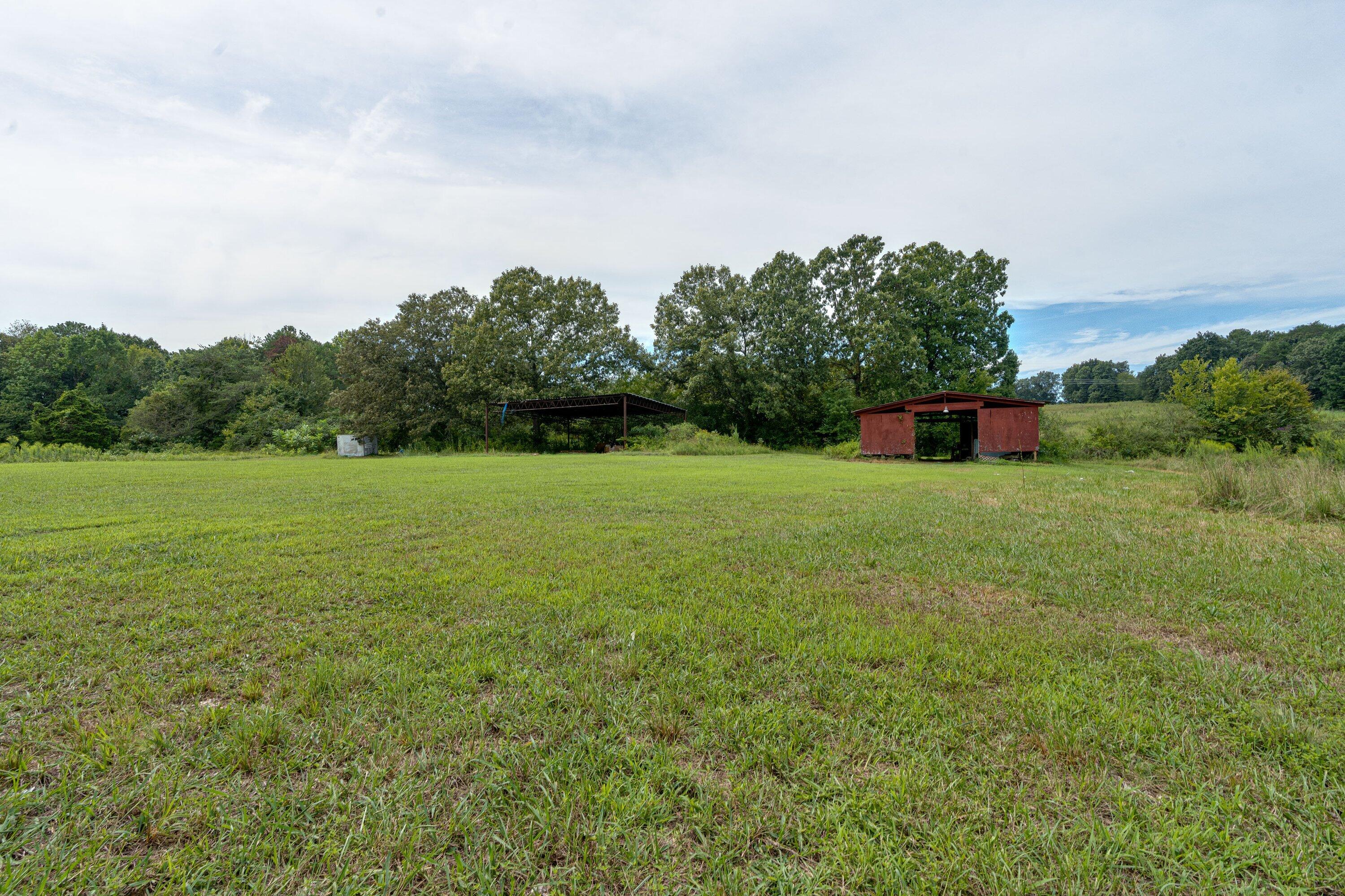9003 Leamon Road Road, Farm