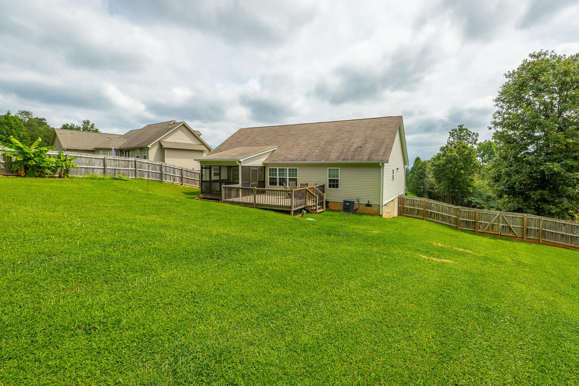 235 SE Burnt Hollow Trail