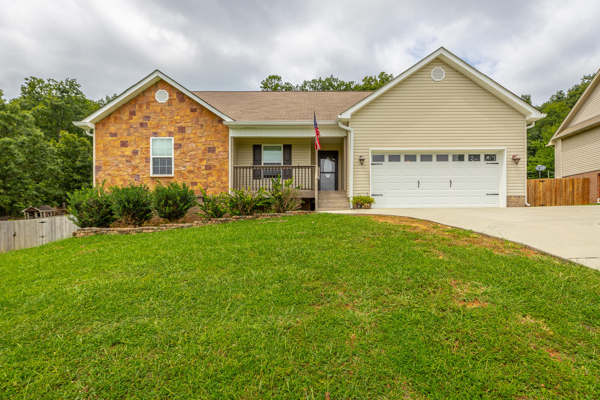 235 SE Burnt Hollow Trail