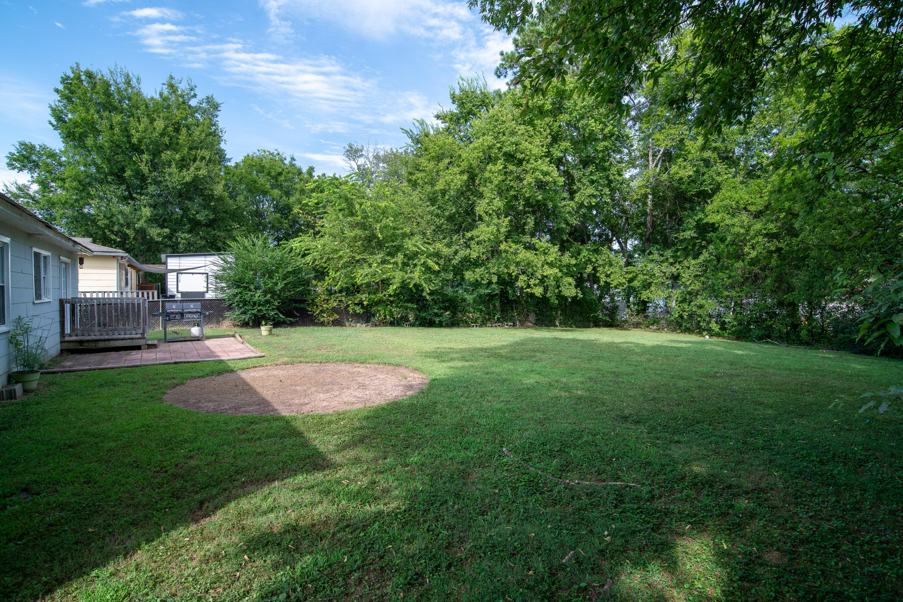 15 Lee Circle
